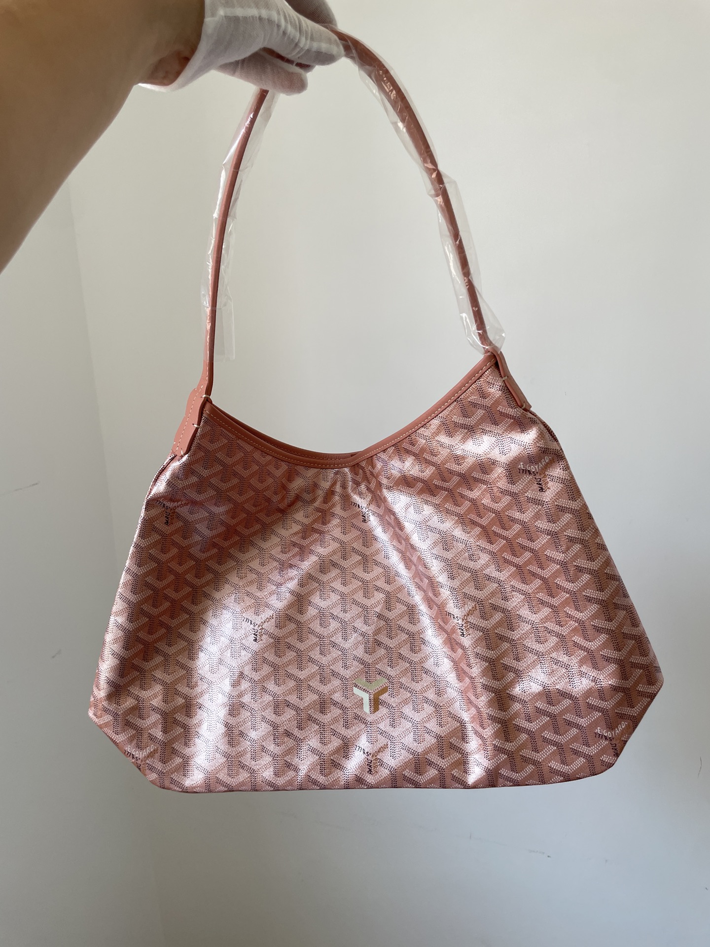 GOYARD Bohème Hobo Wide Handle Canvas & Leather Shoulder Bag – Coral Pink - Image 2