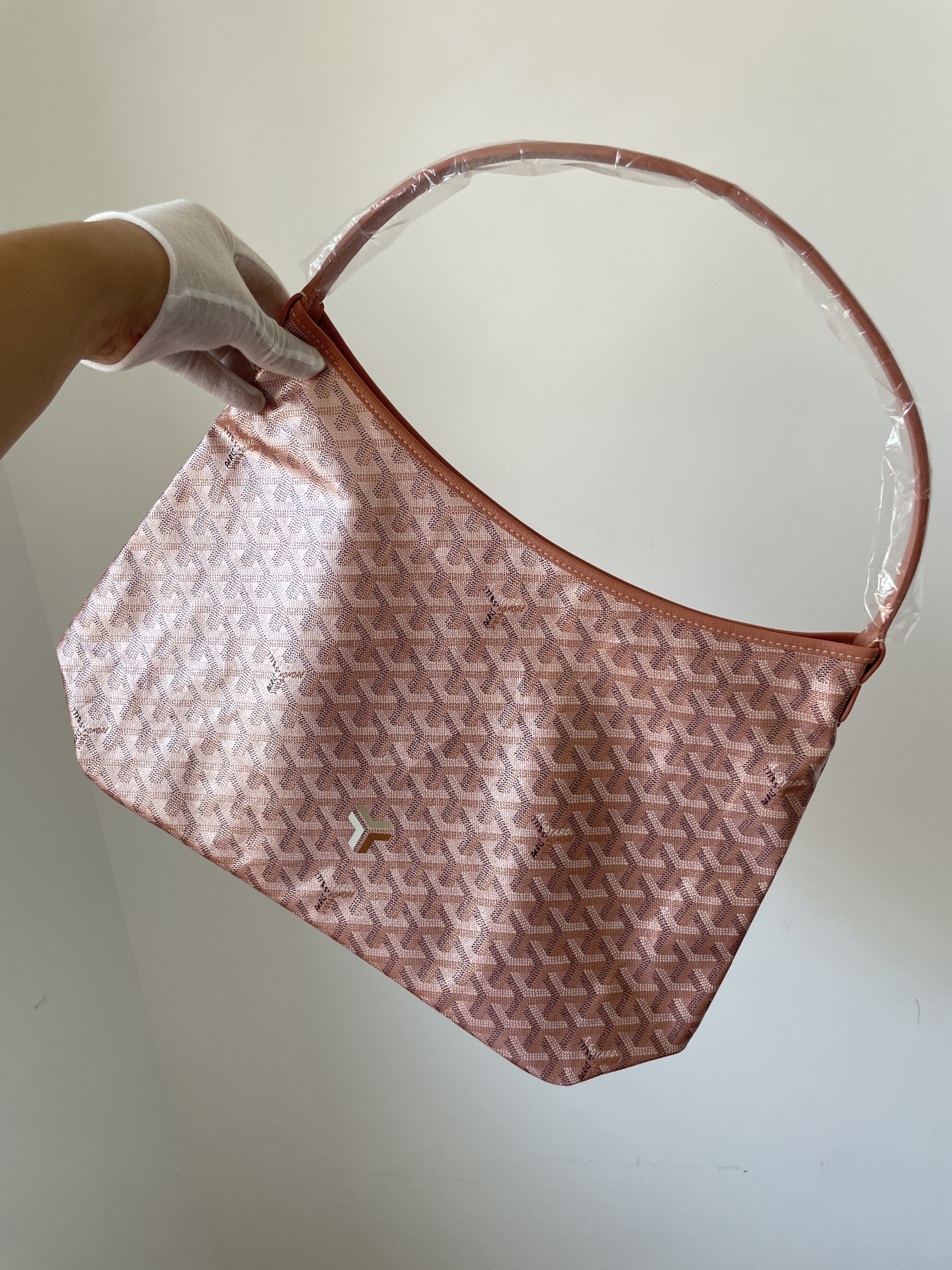 GOYARD Bohème Hobo Wide Handle Canvas & Leather Shoulder Bag – Coral Pink - Image 4