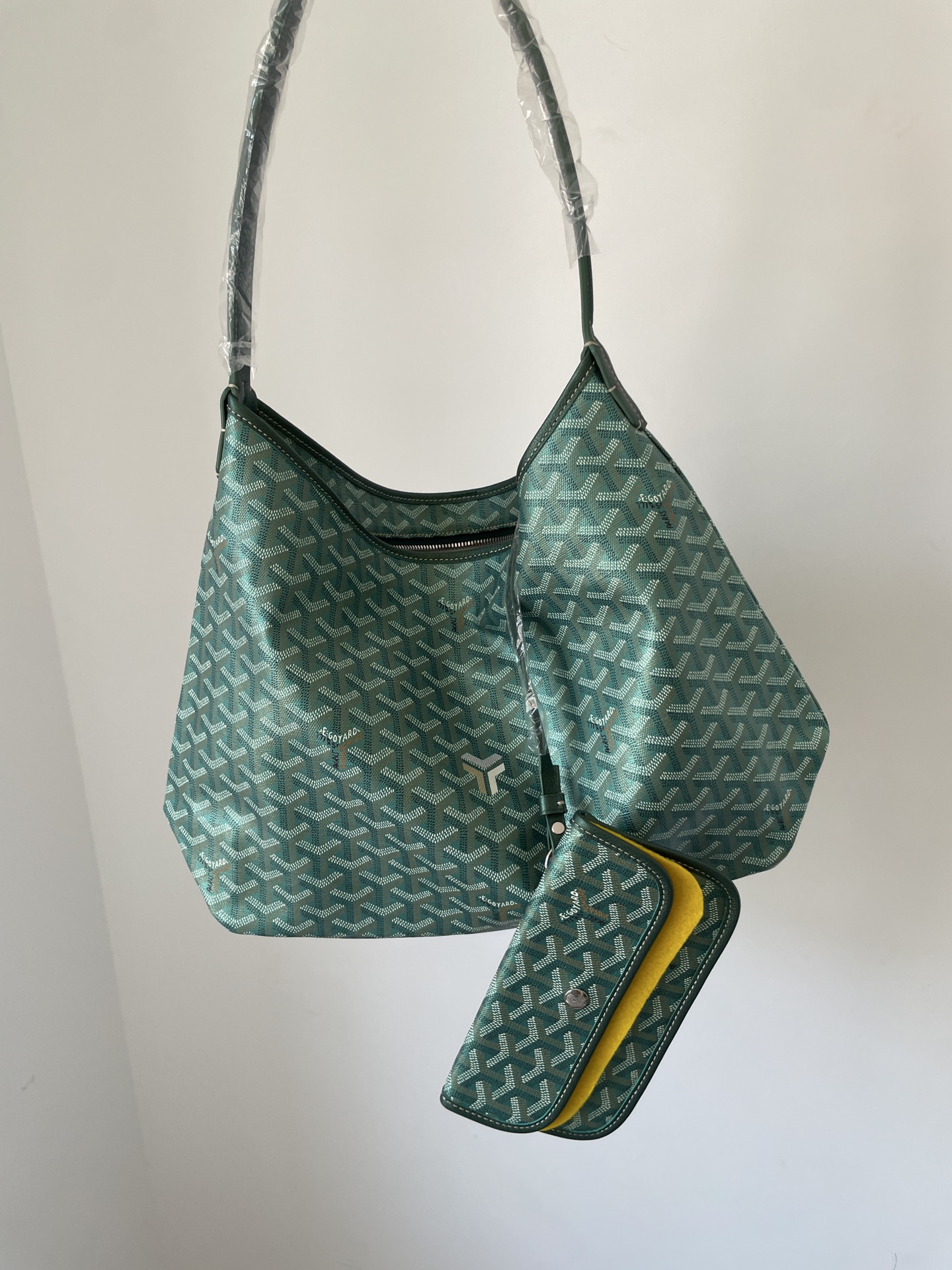 GOYARD Bohème Hobo Canvas & Calfskin Shoulder Tote – Green - Image 2