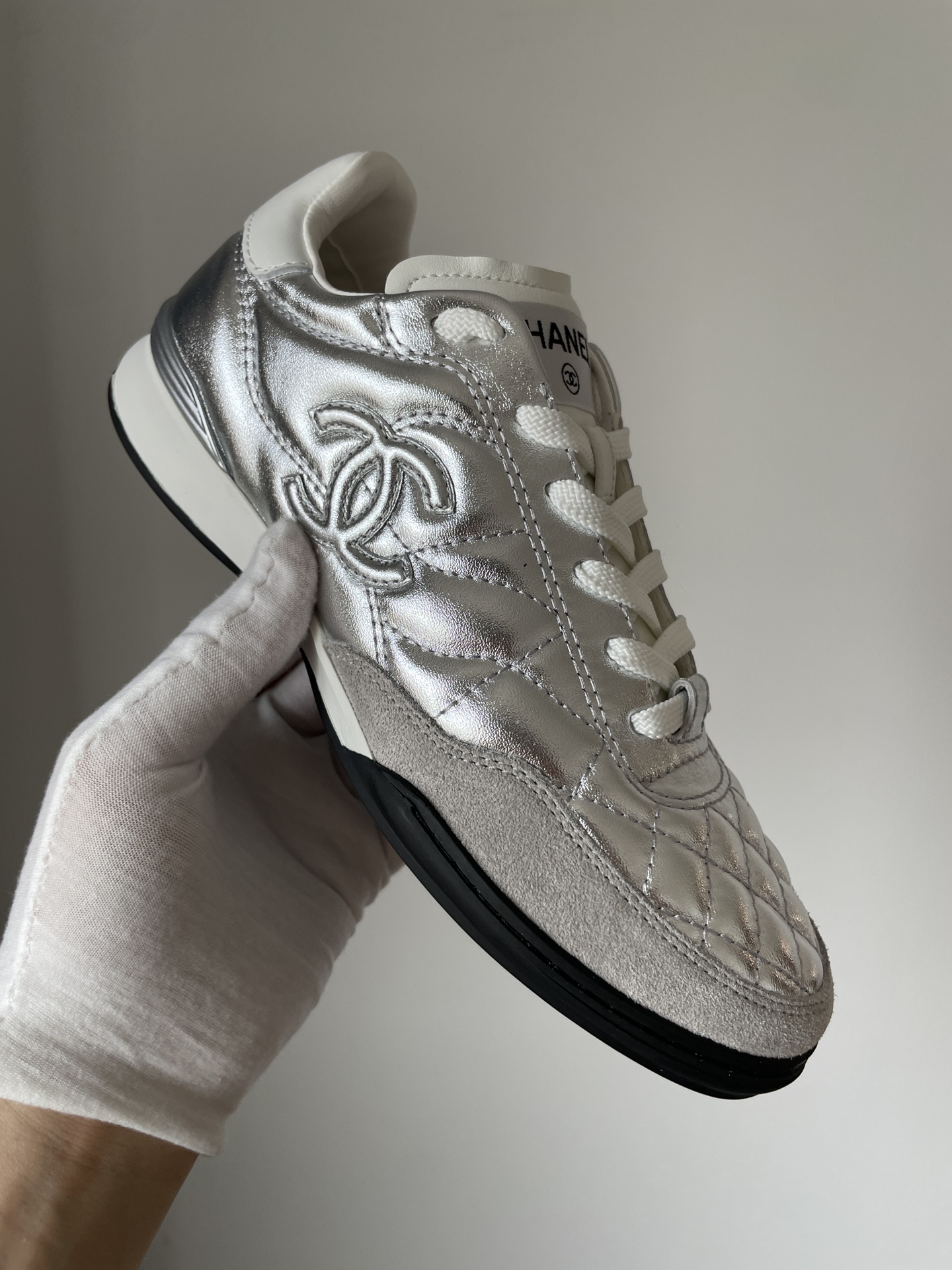 Chanel 24A Round Toe Lace-Up Low-Top Sneakers Women Silver - Image 4