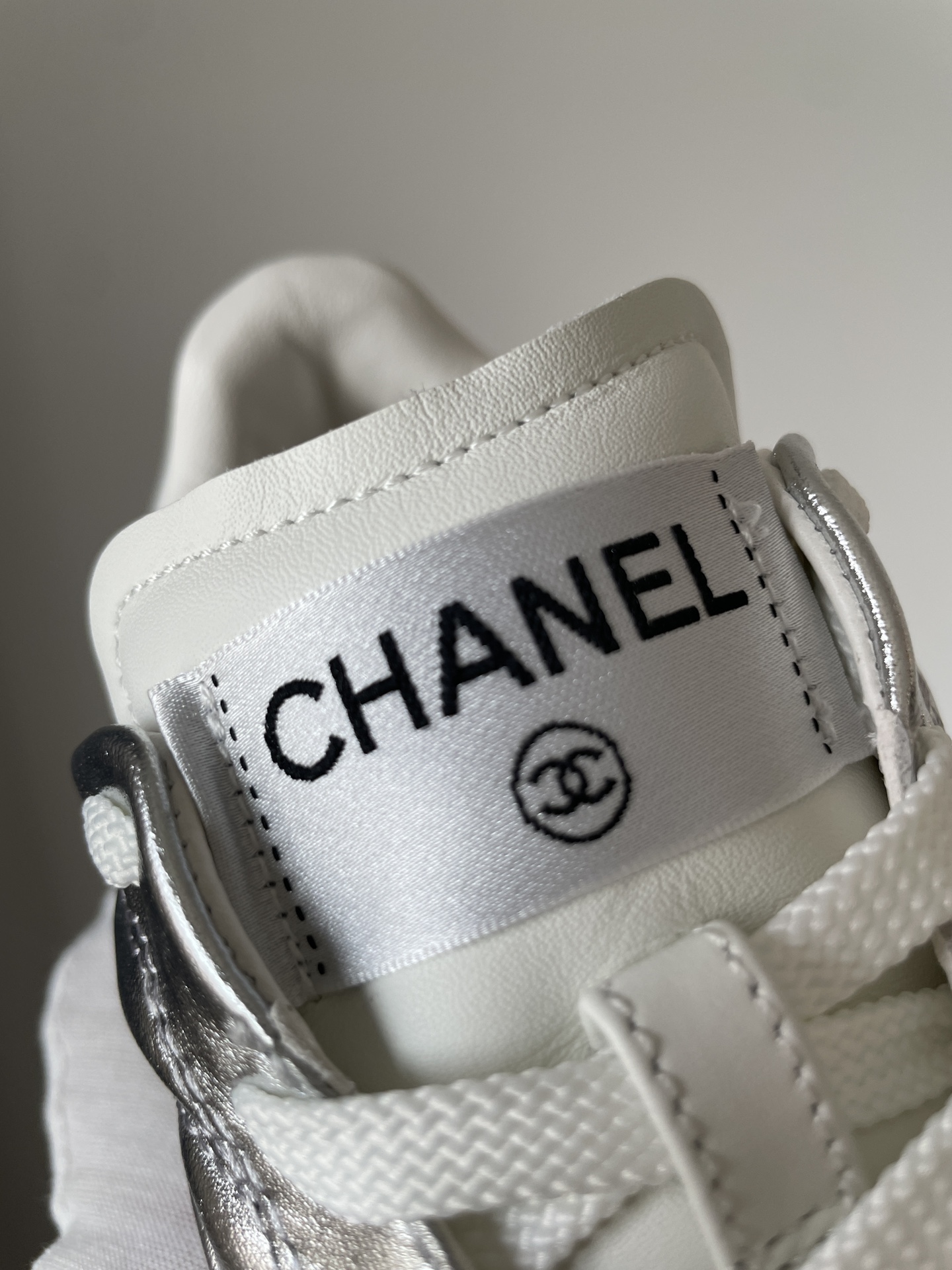 Chanel 24A Round Toe Lace-Up Low-Top Sneakers Women Silver - Image 7