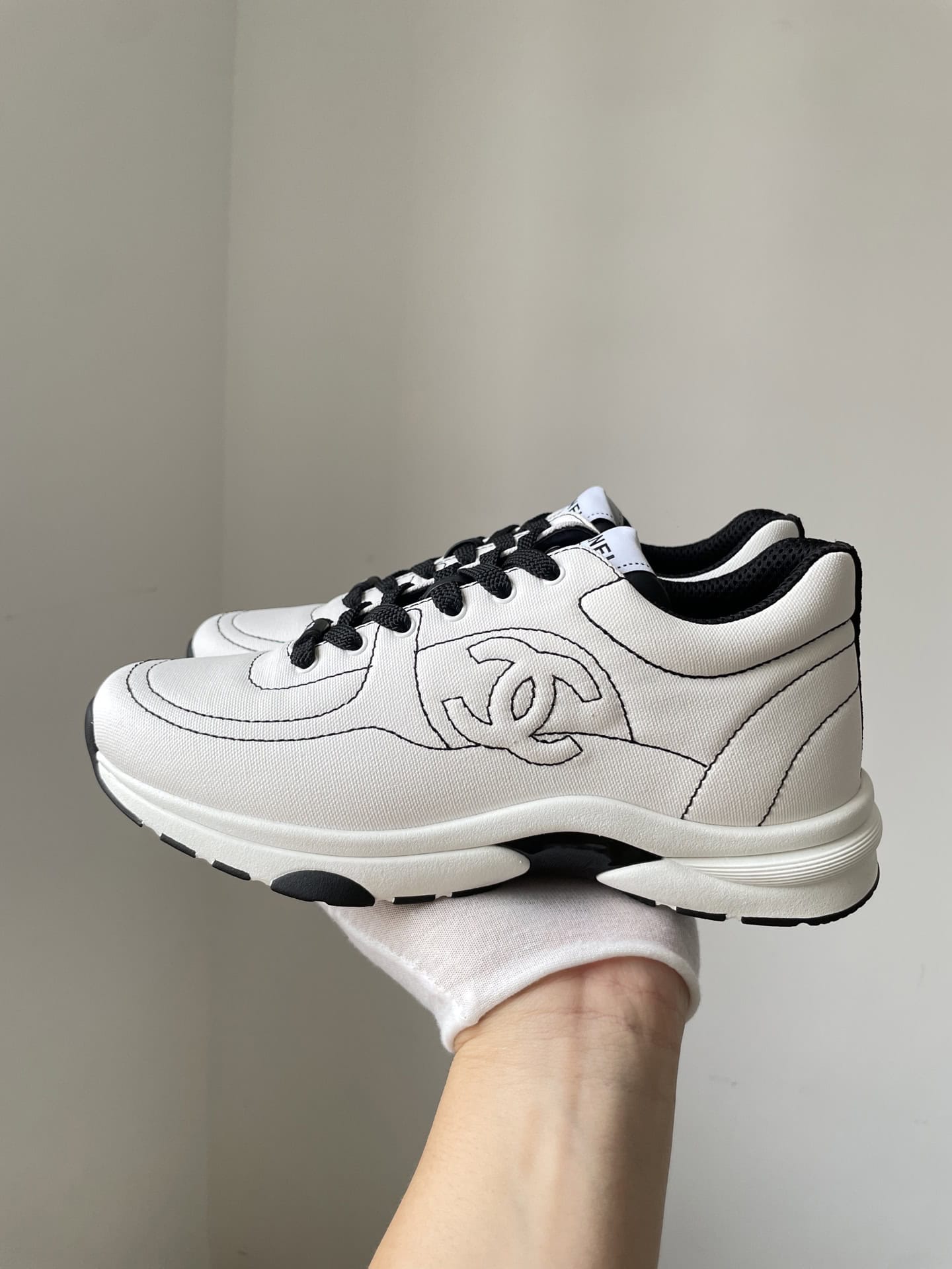 Chanel 25C Round Toe Platform Lace-Up Low-Top Sneakers Women White - Image 3