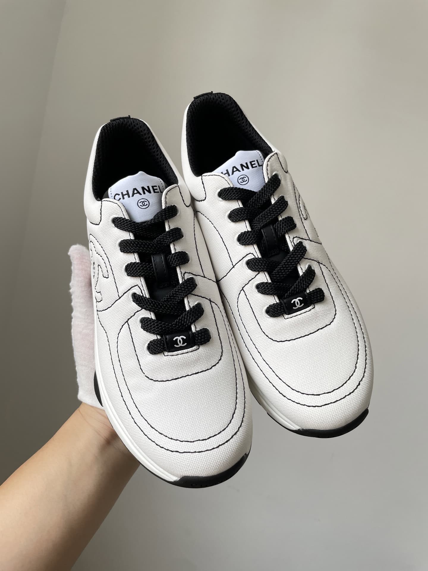 Chanel 25C Round Toe Platform Lace-Up Low-Top Sneakers Women White - Image 6