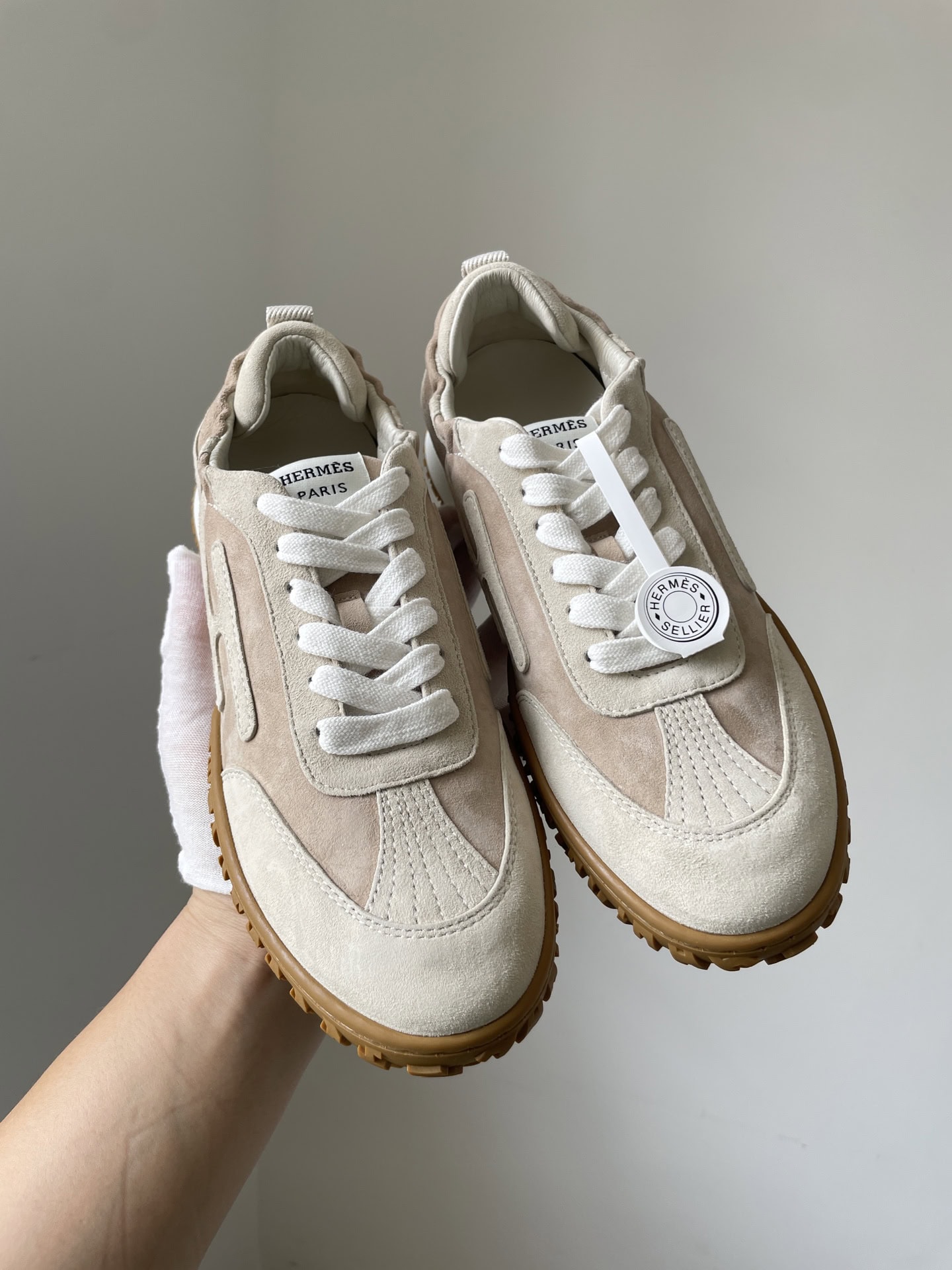 Hermes Jet Leather Round Toe Lace-Up Low-Top Trainers Unisex Off White - Image 3