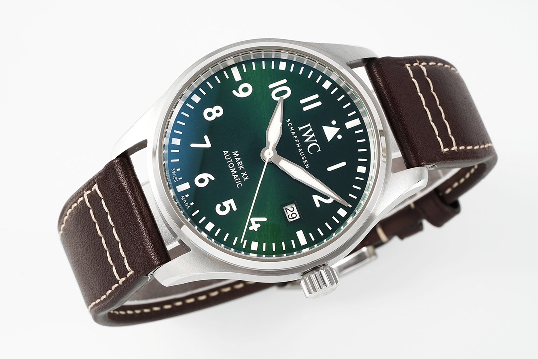 IWC Pilot’s Watch Mark XX 40mm Green Dial Stainless Steel - Image 7