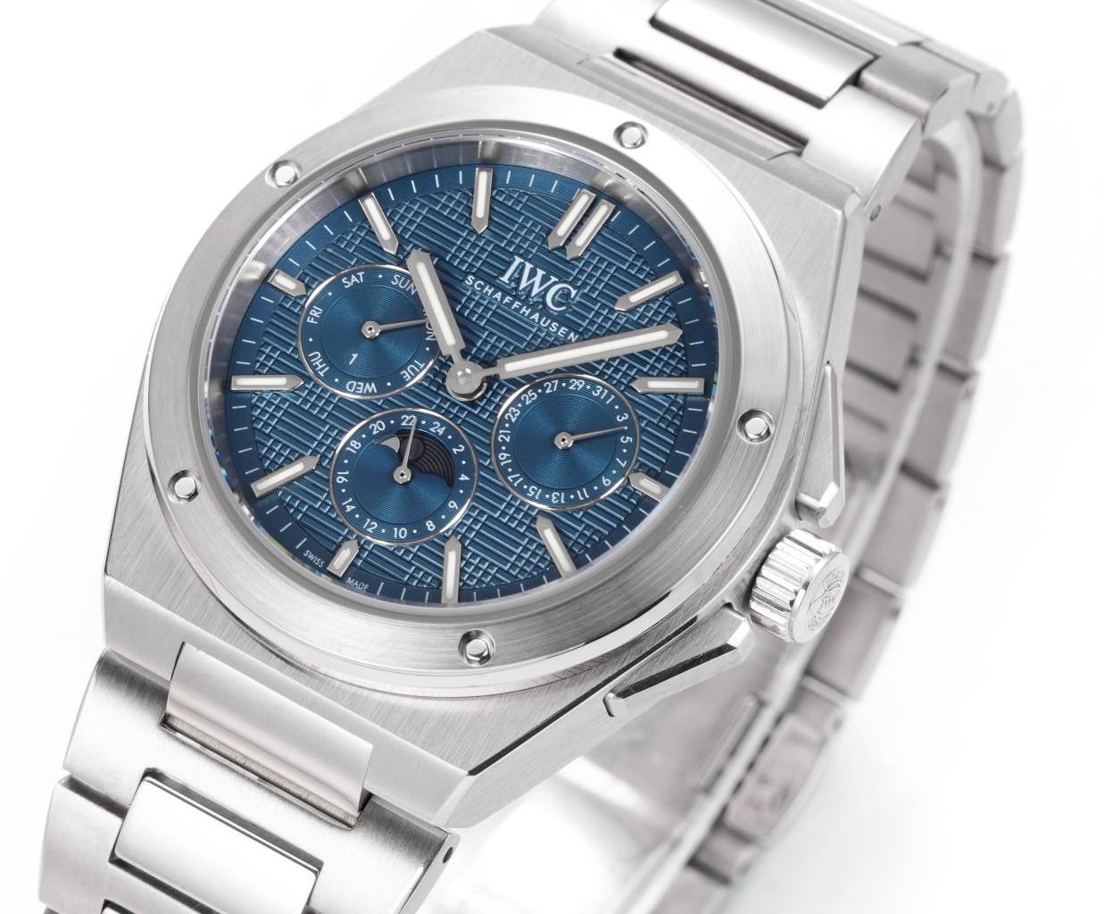 IWC Ingenieur Automatic 41.6mm Blue Dial Stainless Steel Men's Watch - Image 4