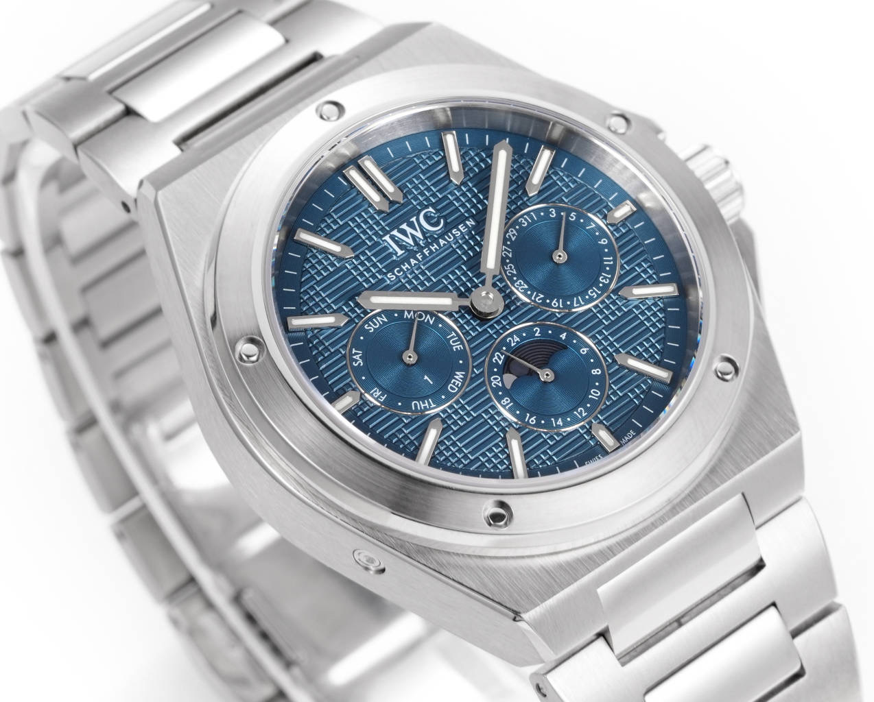 IWC Ingenieur Automatic 41.6mm Blue Dial Stainless Steel Men's Watch - Image 5