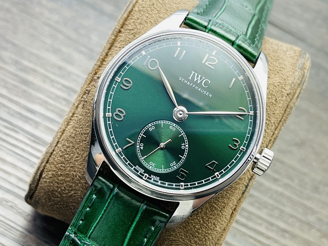 IWC Portuguese Automatic IW358310 Men's Watch 40.4mm Green Dial Stainless Steel Case Leather Strap - Image 4