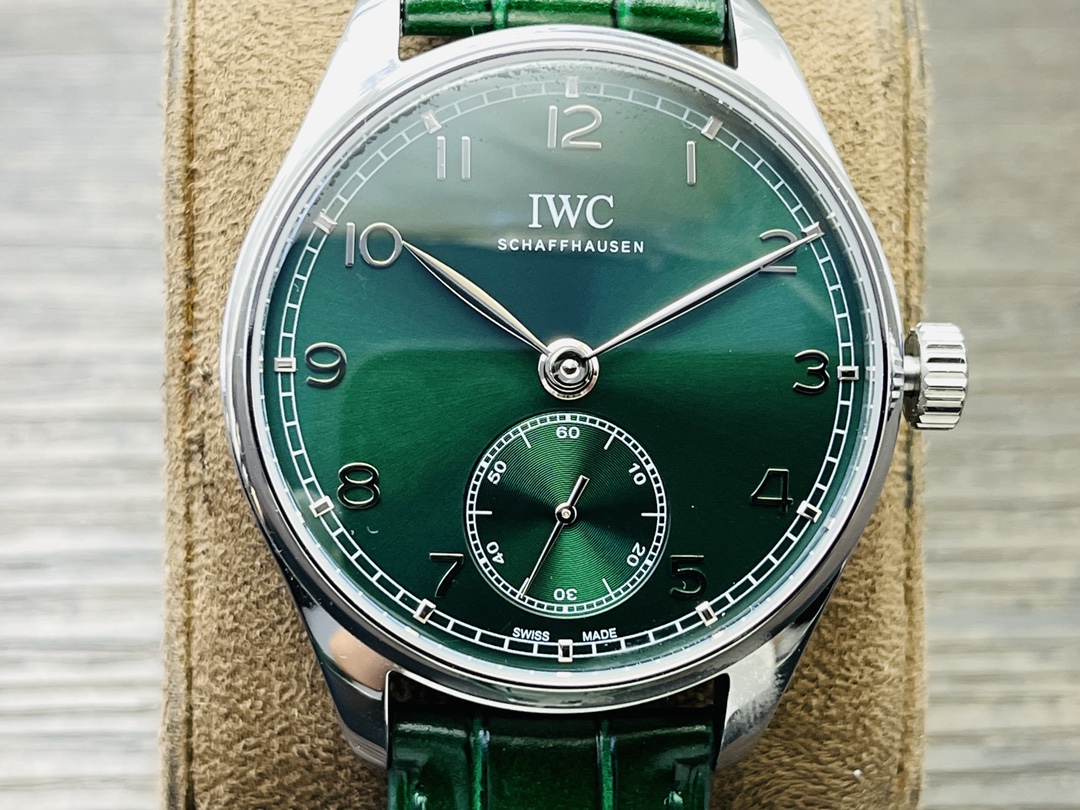 IWC Portuguese Automatic IW358310 Men's Watch 40.4mm Green Dial Stainless Steel Case Leather Strap - Image 5