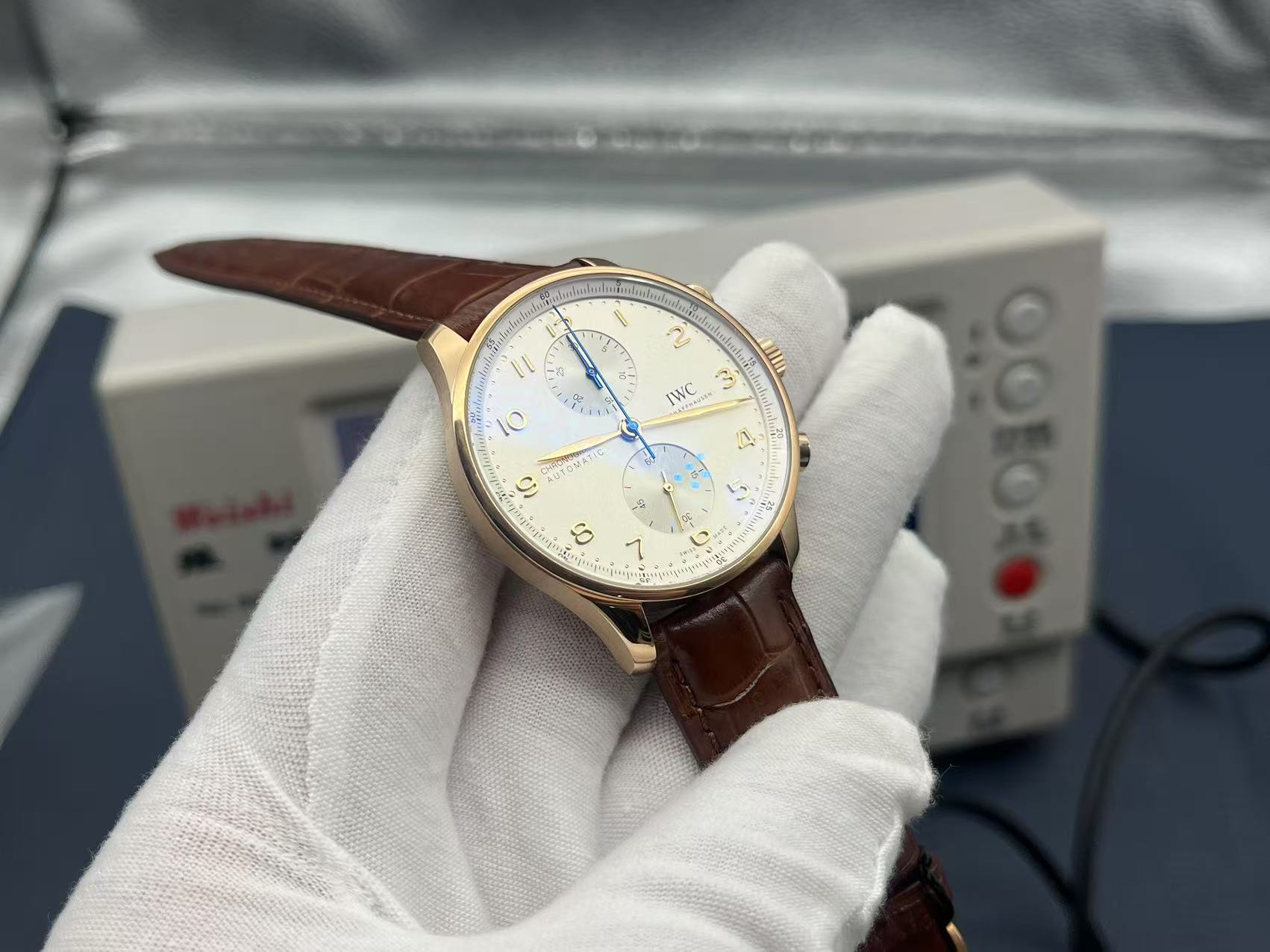 IWC Portuguese Chronograph 41mm White Dial 18K Red Gold Case Leather Strap - Image 5