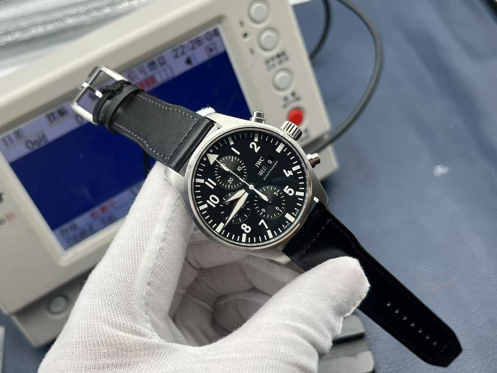 IWC Pilot’s Watch Automatic IW377701 – 43mm Stainless Steel Men’s Watch - Image 2