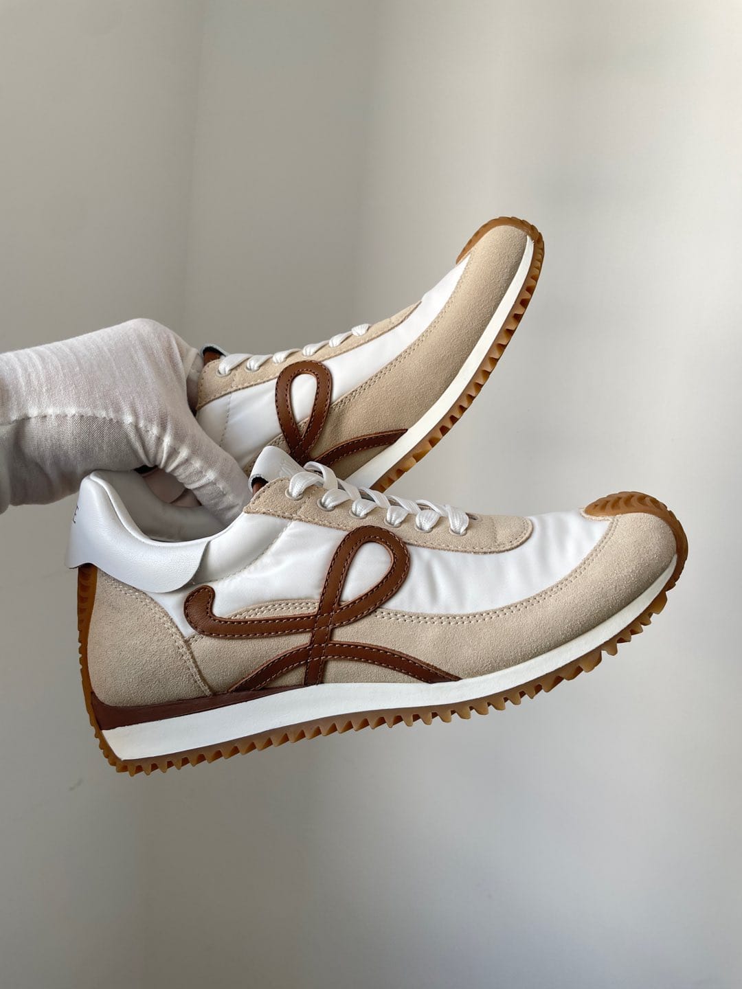 Loewe Flow Runner 2.0 Nylon Suede Round Toe Lace-Up Low-Top Trainers Unisex Beige Brown - Image 6