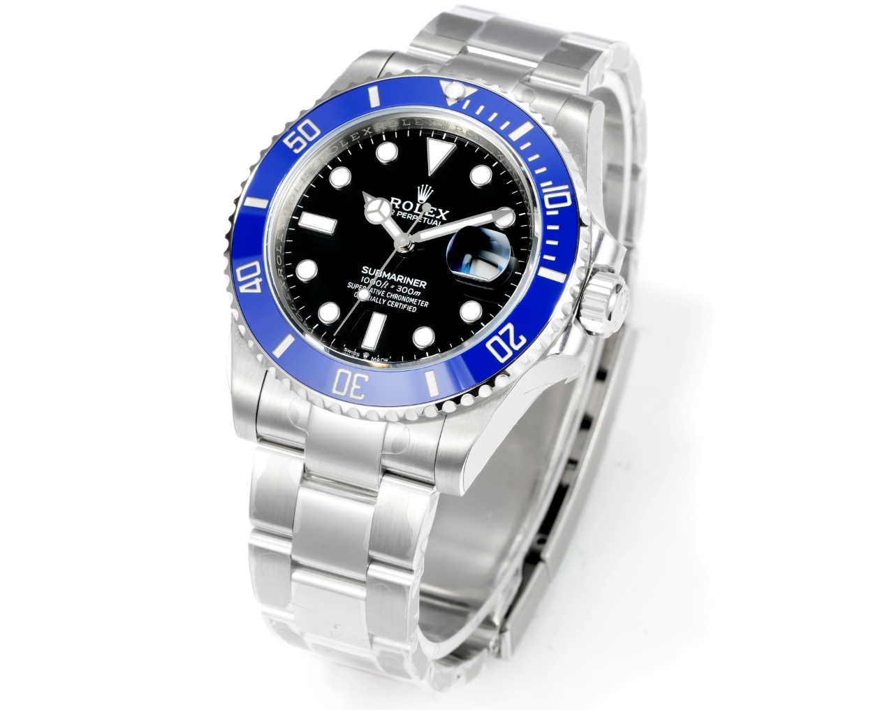 Rolex Submariner Date Blue Bezel White Gold - Image 2