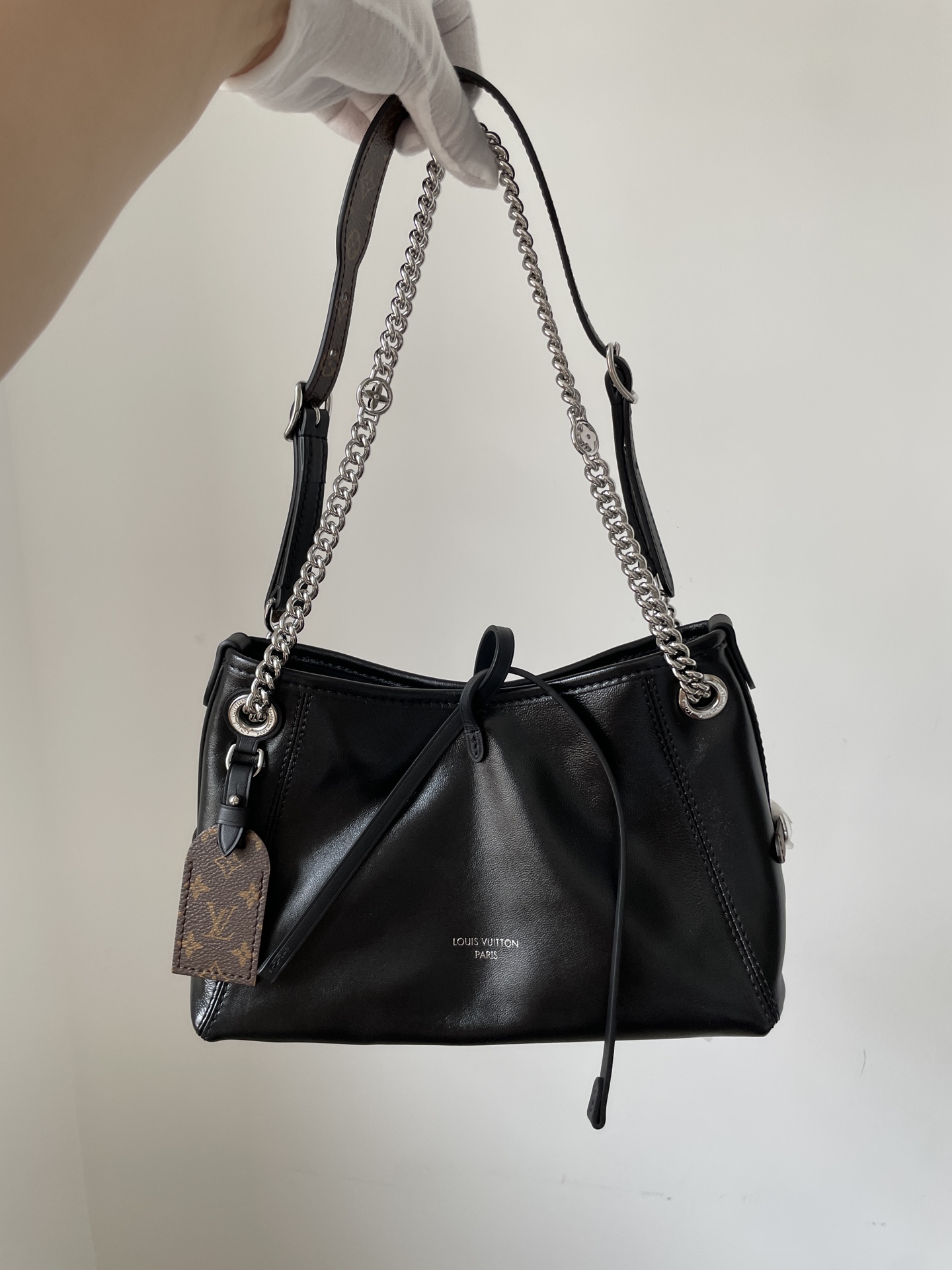 LOUIS VUITTON Carryall BB Lambskin Bag - Image 2