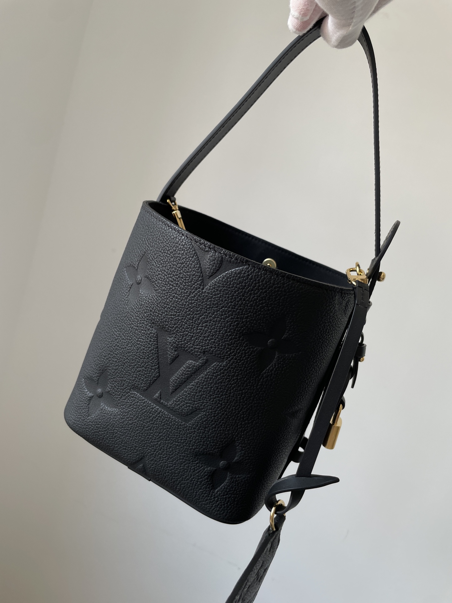 LOUIS VUITTON ALL IN BB Empreinte Leather Bag - Image 4
