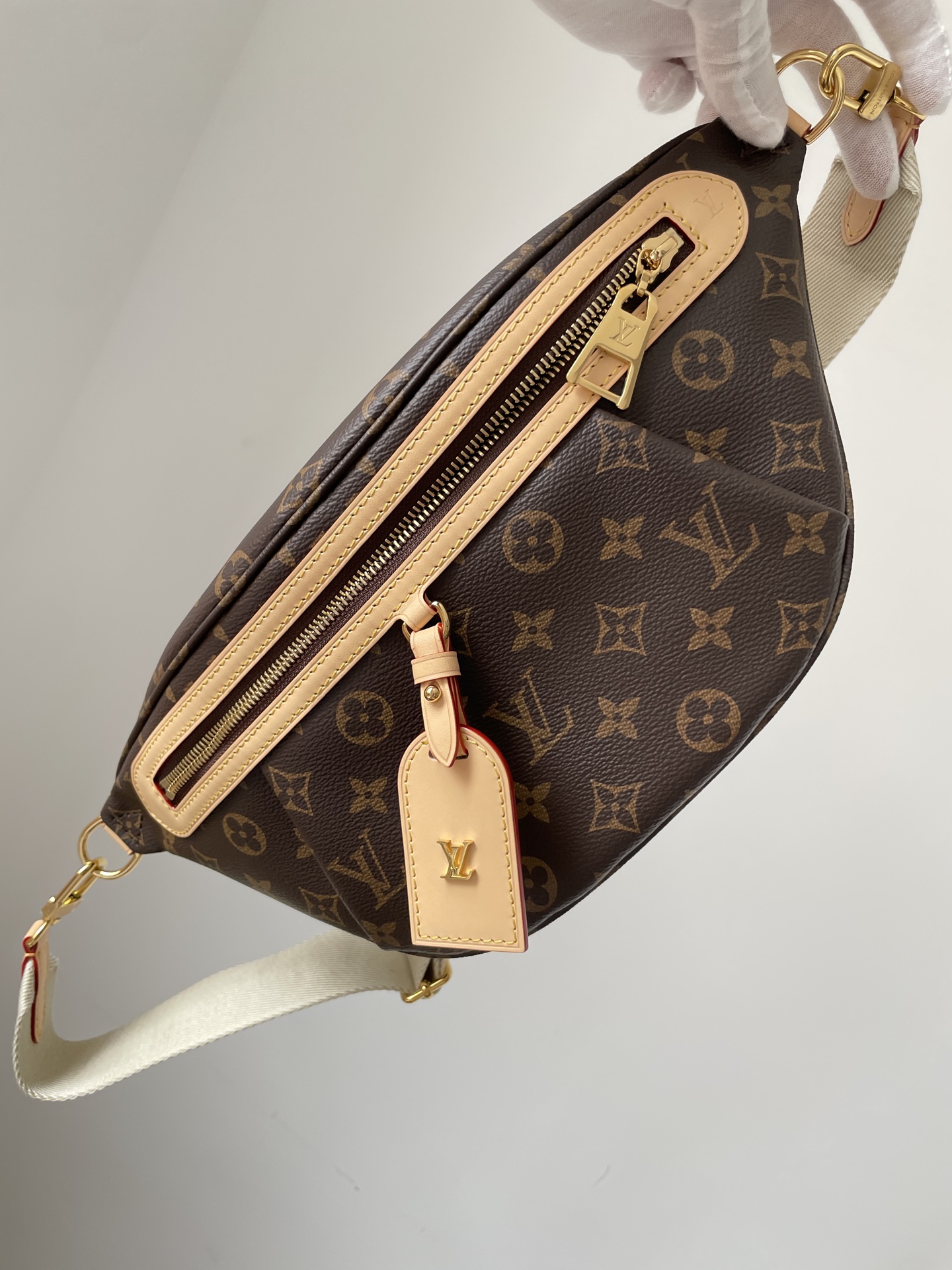 Louis Vuitton High Rise Monogram Canvas Waist Bag Brown - Image 4