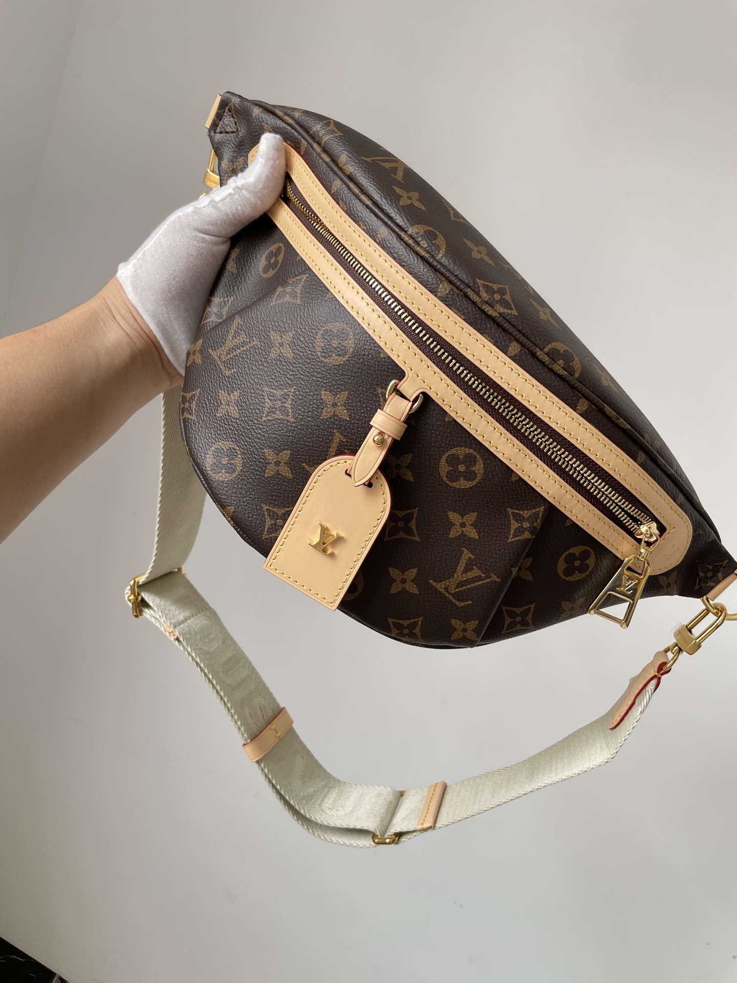 Louis Vuitton High Rise Monogram Canvas Waist Bag Brown - Image 5