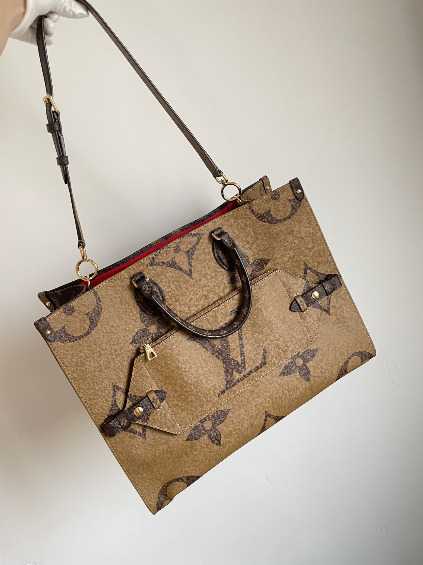 Louis Vuitton OnTheGo Voyage Giant Monogram Tote Brown - Image 2