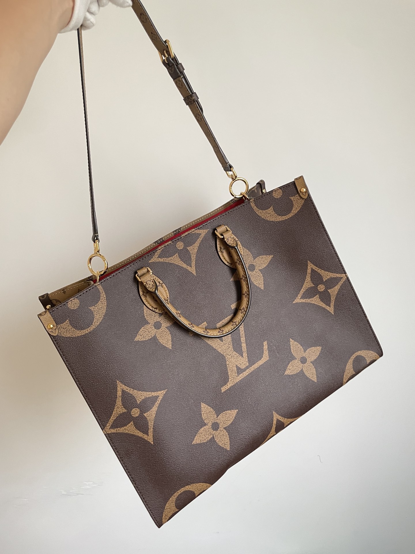 Louis Vuitton OnTheGo Voyage Giant Monogram Tote Brown - Image 3