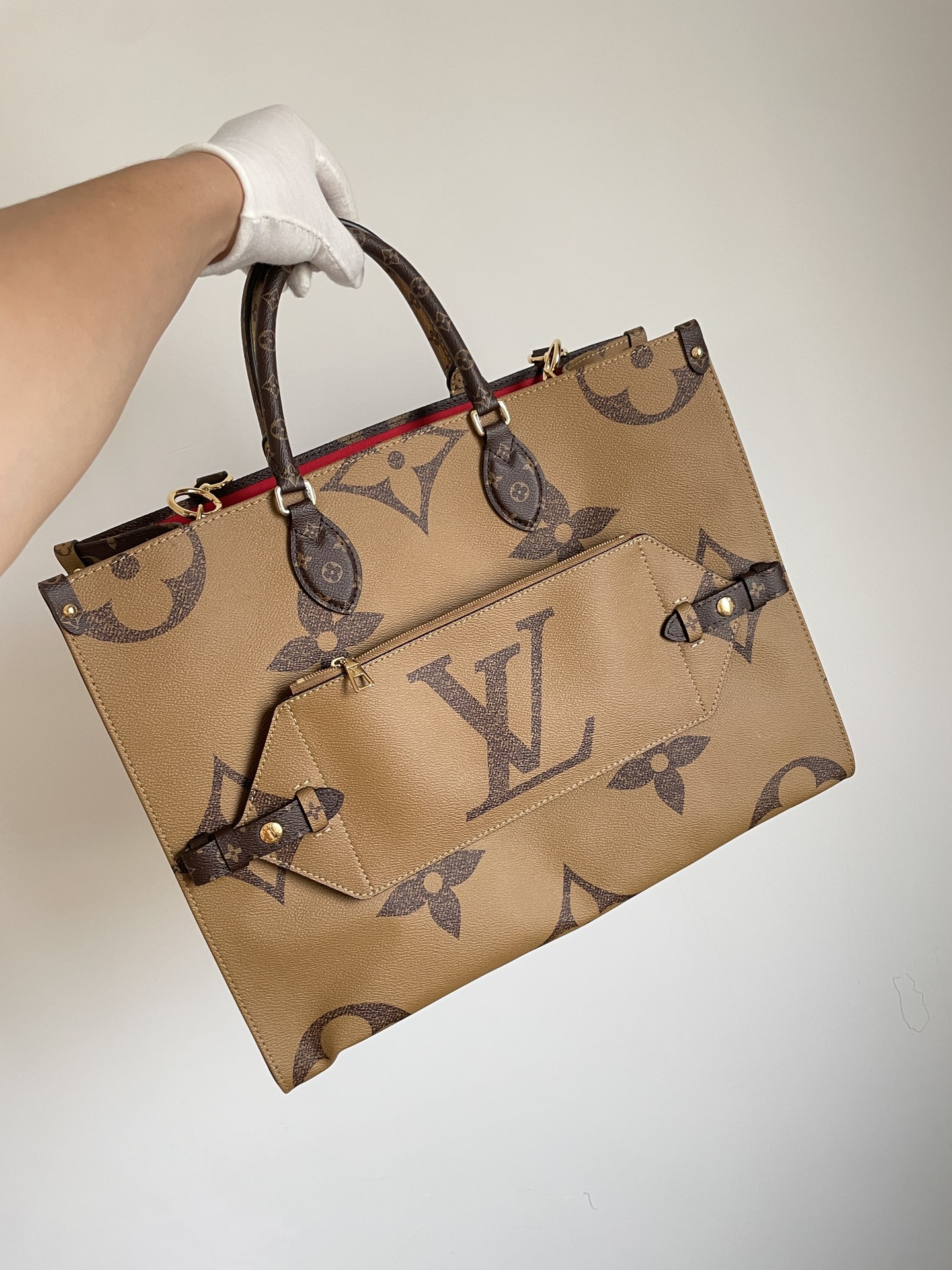 Louis Vuitton OnTheGo Voyage Giant Monogram Tote Brown - Image 4