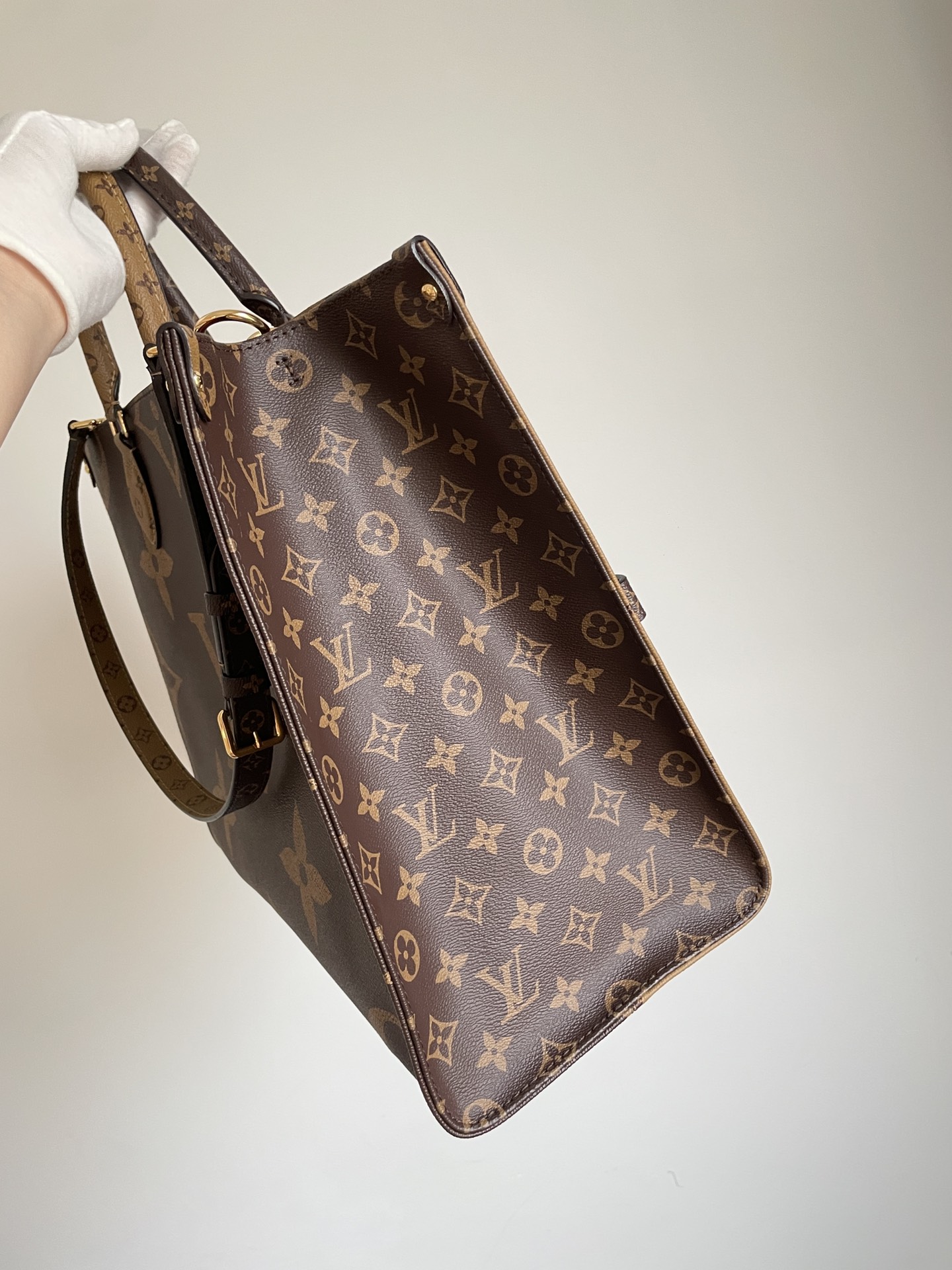 Louis Vuitton OnTheGo Voyage Giant Monogram Tote Brown - Image 5
