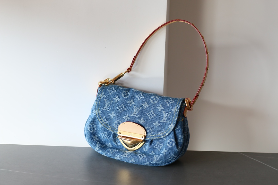LOUIS VUITTON Sunset Denim Underarm Bag - Image 2