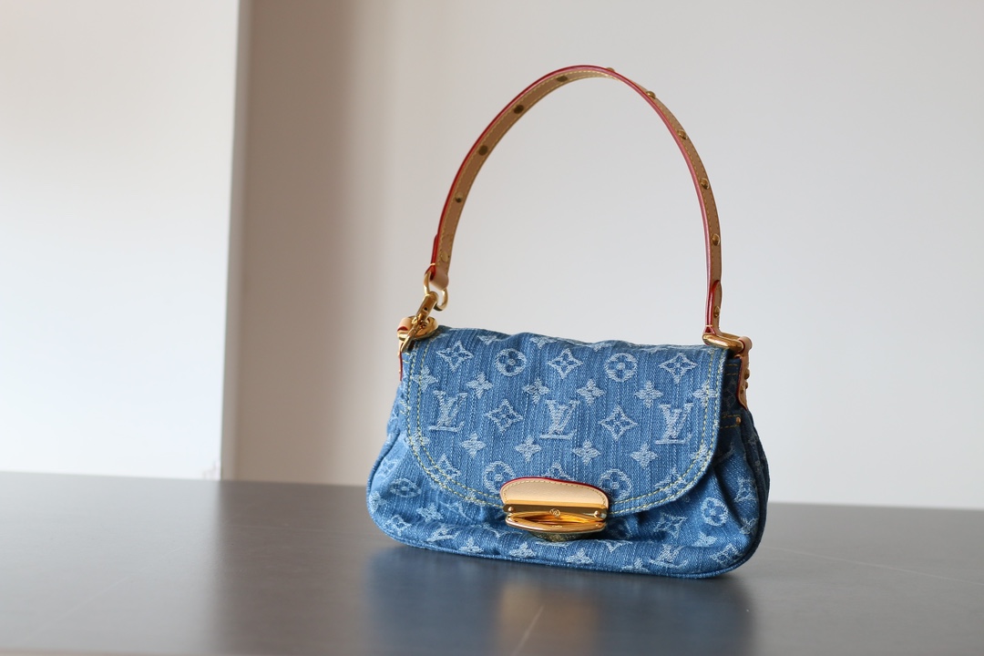 LOUIS VUITTON Sunset Denim Underarm Bag - Image 5