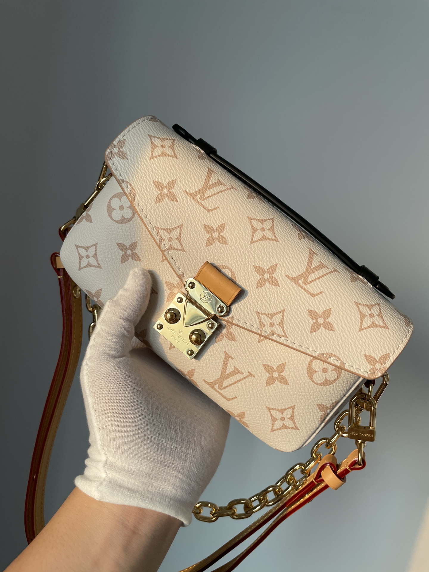 Louis Vuitton Pochette Métis East West Monogram Dune Canvas Bag - Beige Dune - Image 7