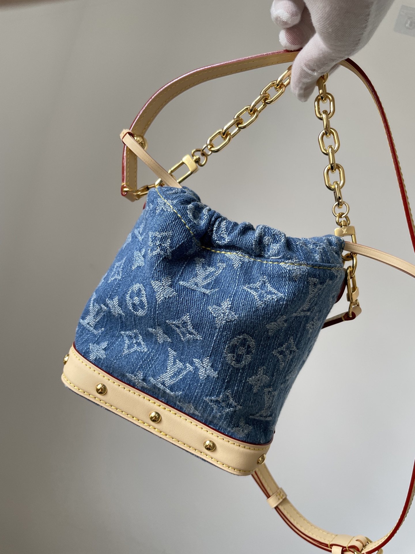 LOUIS VUITTON Nano Noé Denim Blue Canvas Bag - Image 4