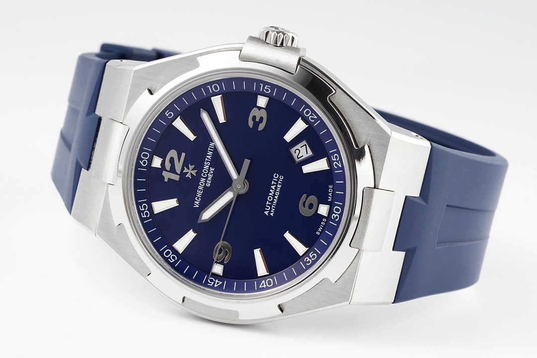 Vacheron Constantin Overseas Automatic 42mm Blue Dial Men’s Watch - Image 7