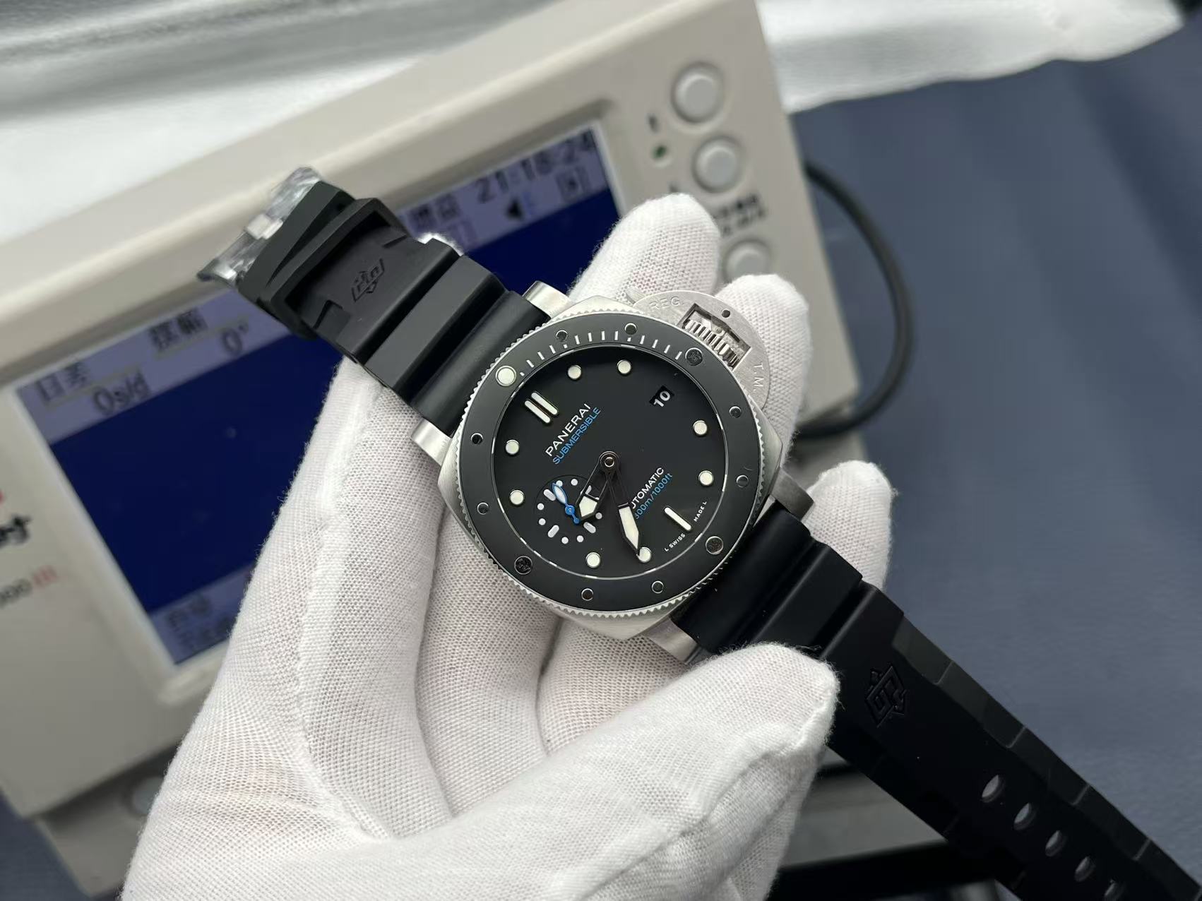 Panerai Submersible Automatic 42mm Black Dial Stainless Steel Case Rubber Strap Men’s Watch - Image 2