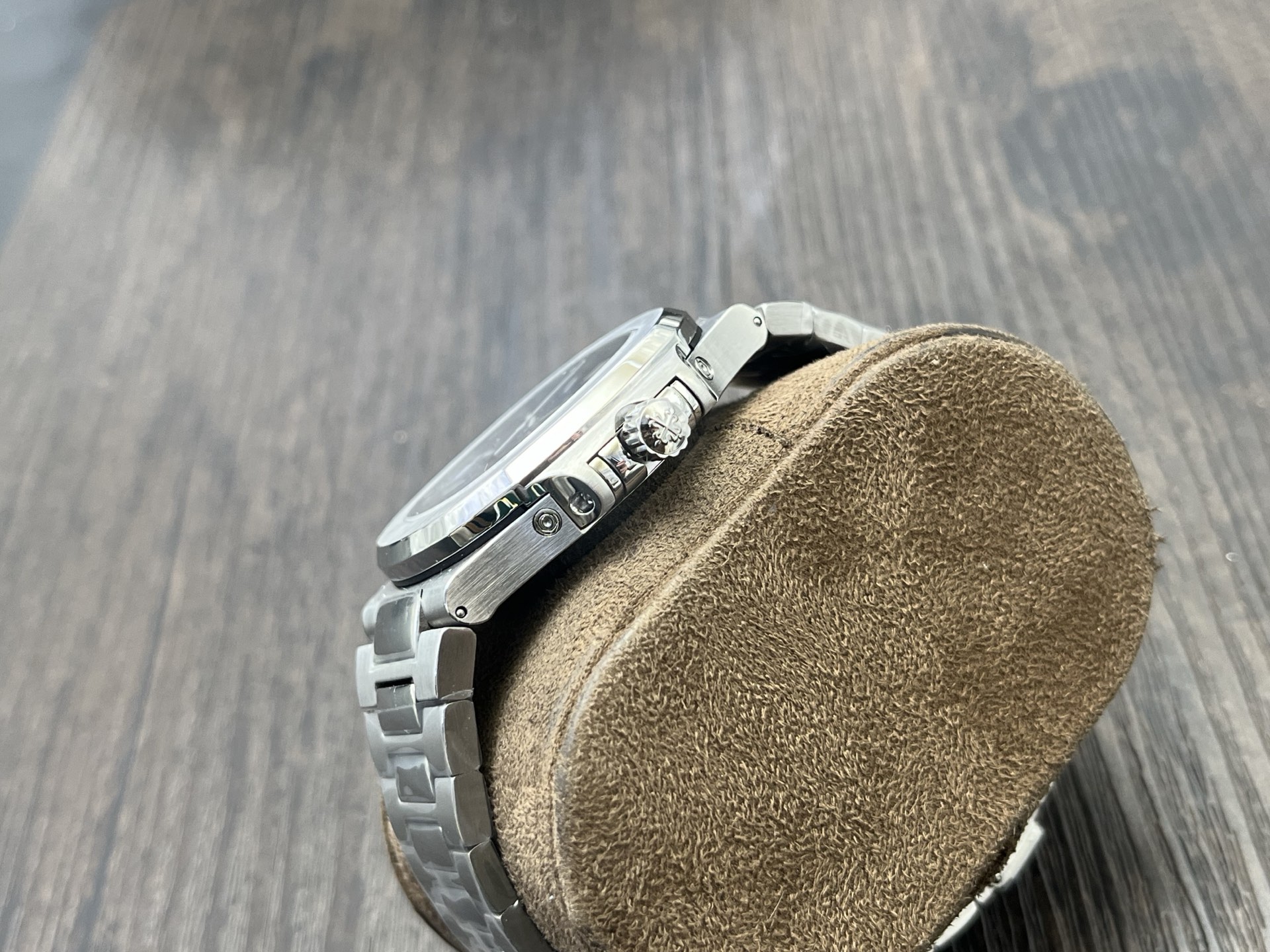 Patek Philippe Nautilus 5726/1A-014 Blue Dial Annual Calendar - Image 5