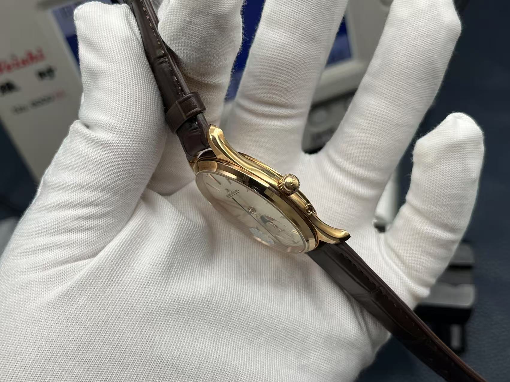 Jaeger-LeCoultre Master Automatic 39mm White Dial 18K Rose Gold Case Leather Strap Men’s Watch - Image 7