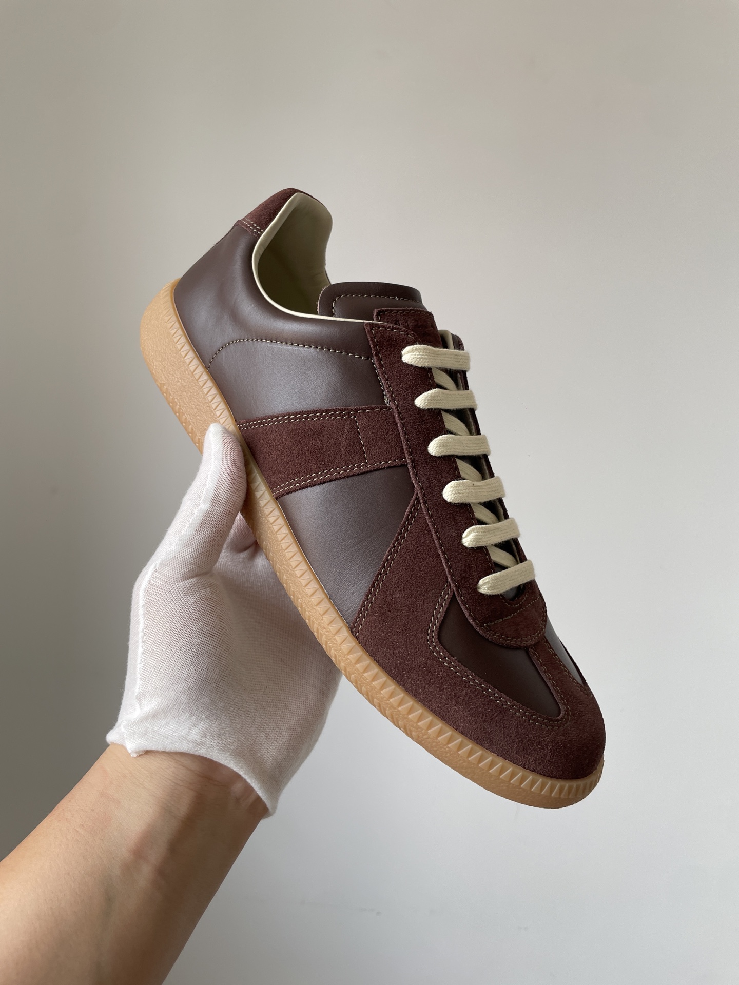 Maison Margiela Replica Round Toe Lace-Up Patchwork Trainers Unisex Brown - Image 2