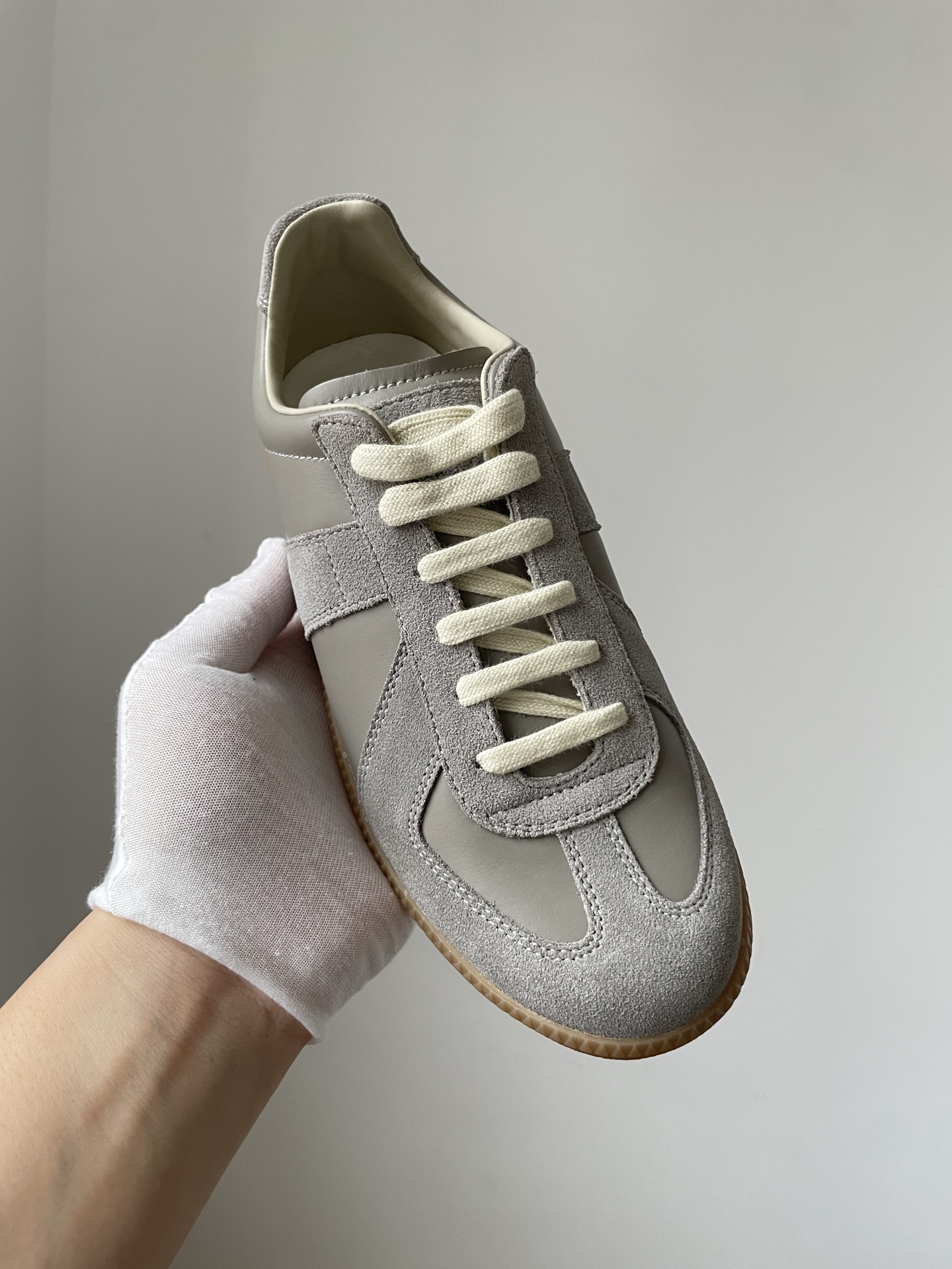Maison Margiela Replica Calfskin Round Toe Lace-Up Trainers Unisex Gray - Image 4