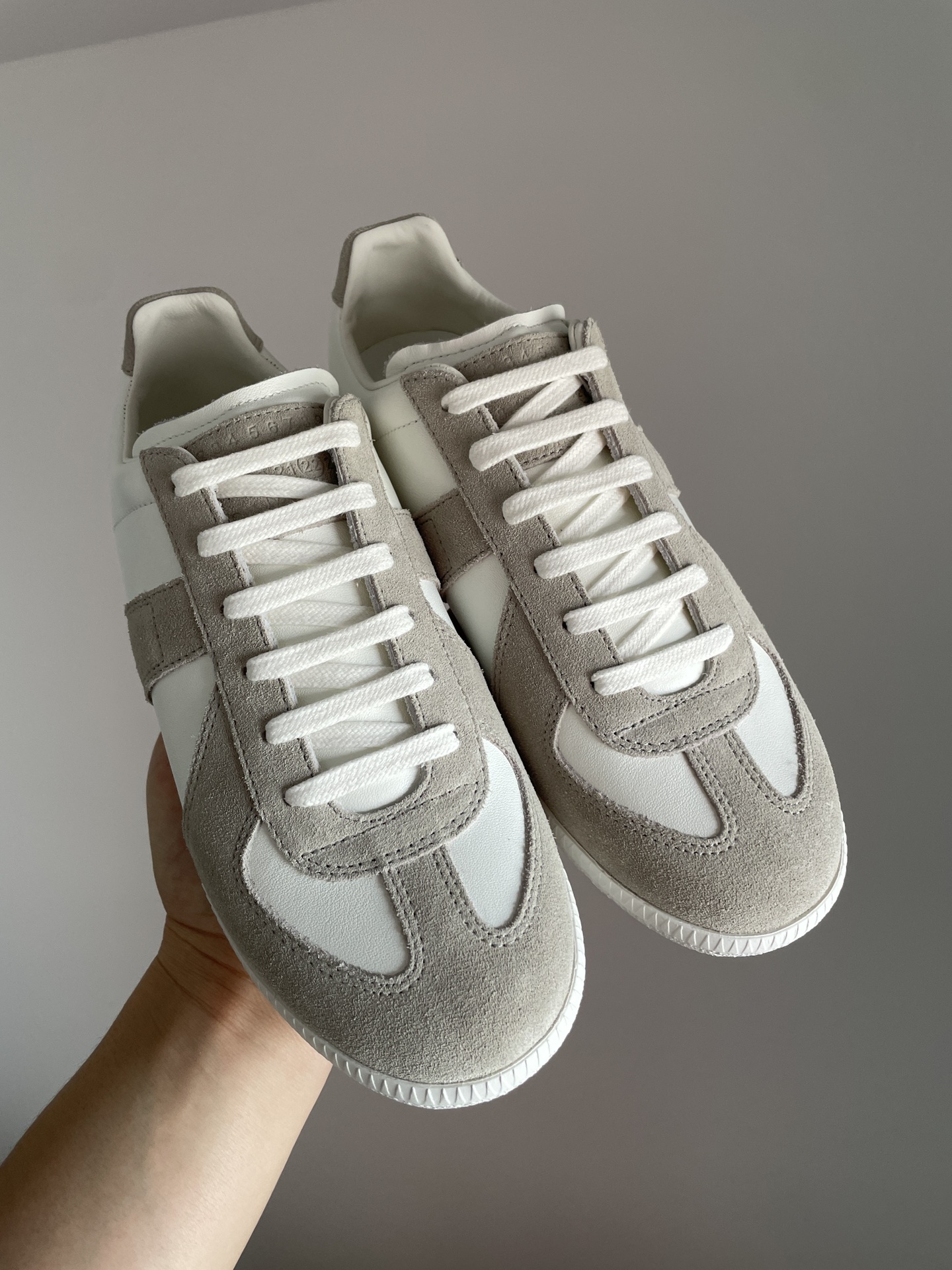 Maison Margiela Replica Leather Durable Low-Top Sneakers Women White - Image 4