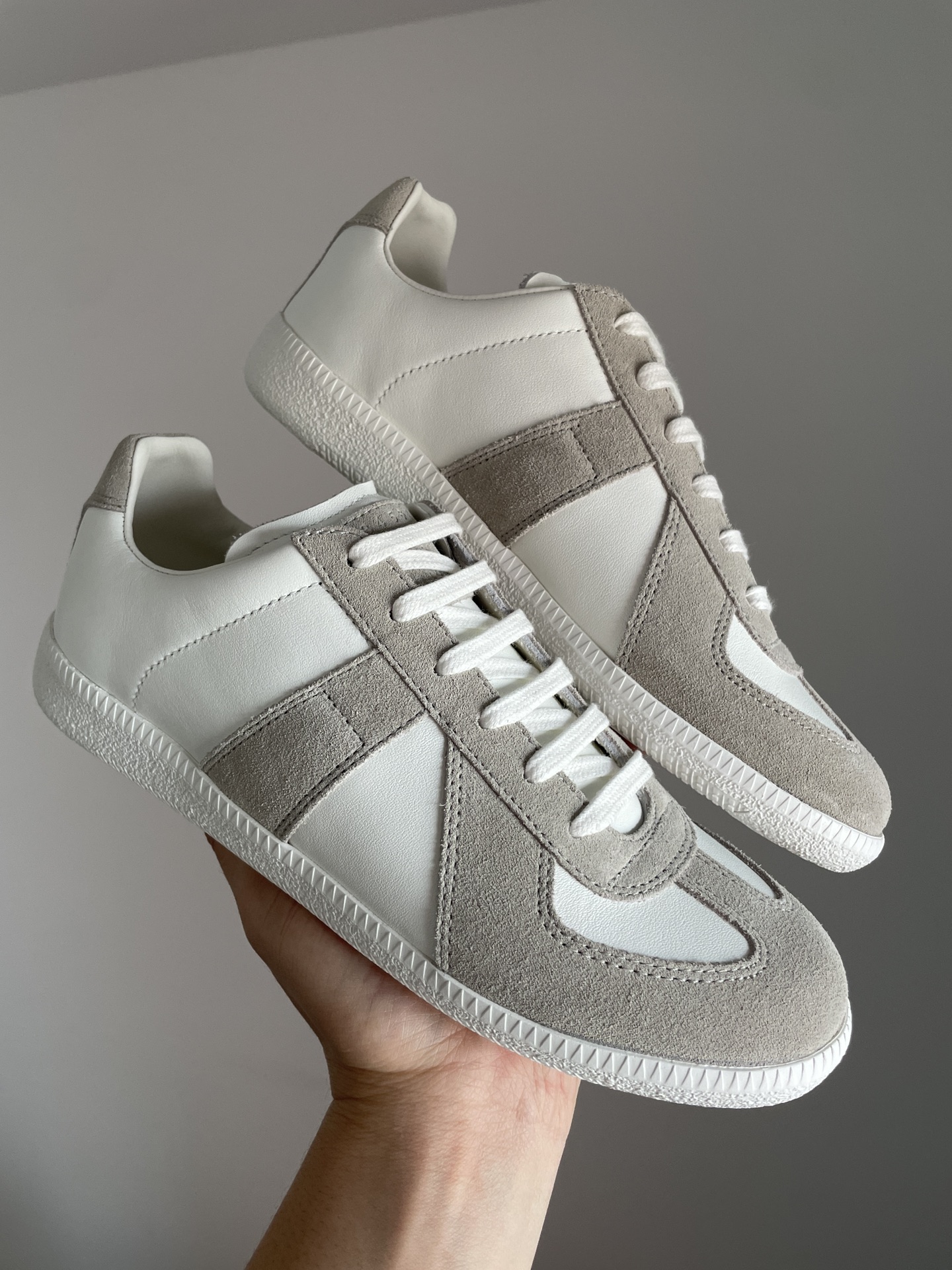 Maison Margiela Replica Leather Durable Low-Top Sneakers Women White - Image 5