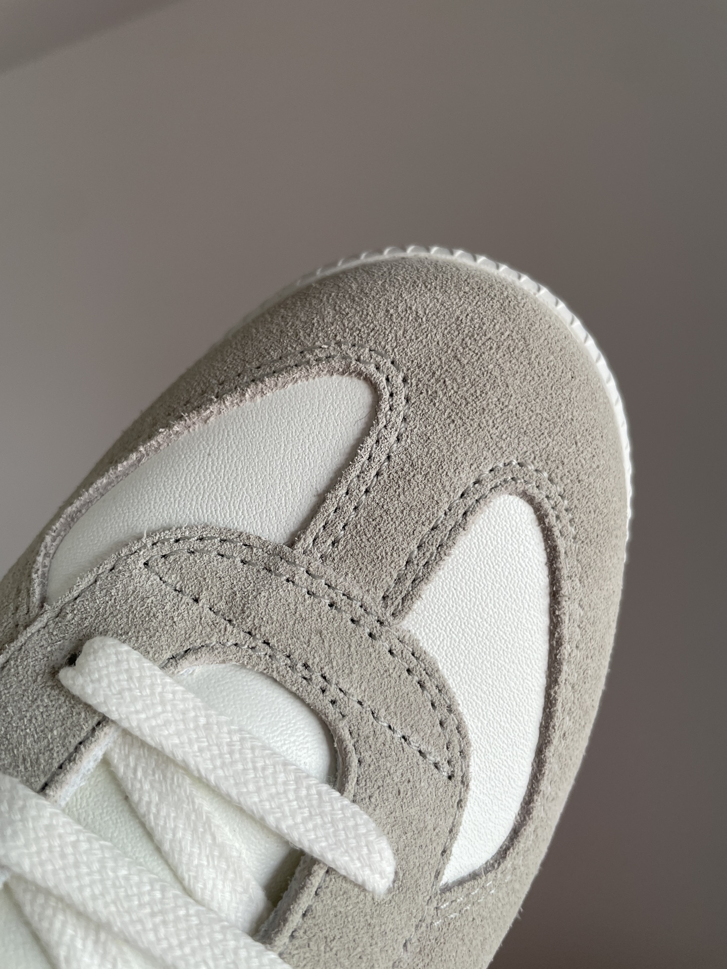 Maison Margiela Replica Leather Durable Low-Top Sneakers Women White - Image 6