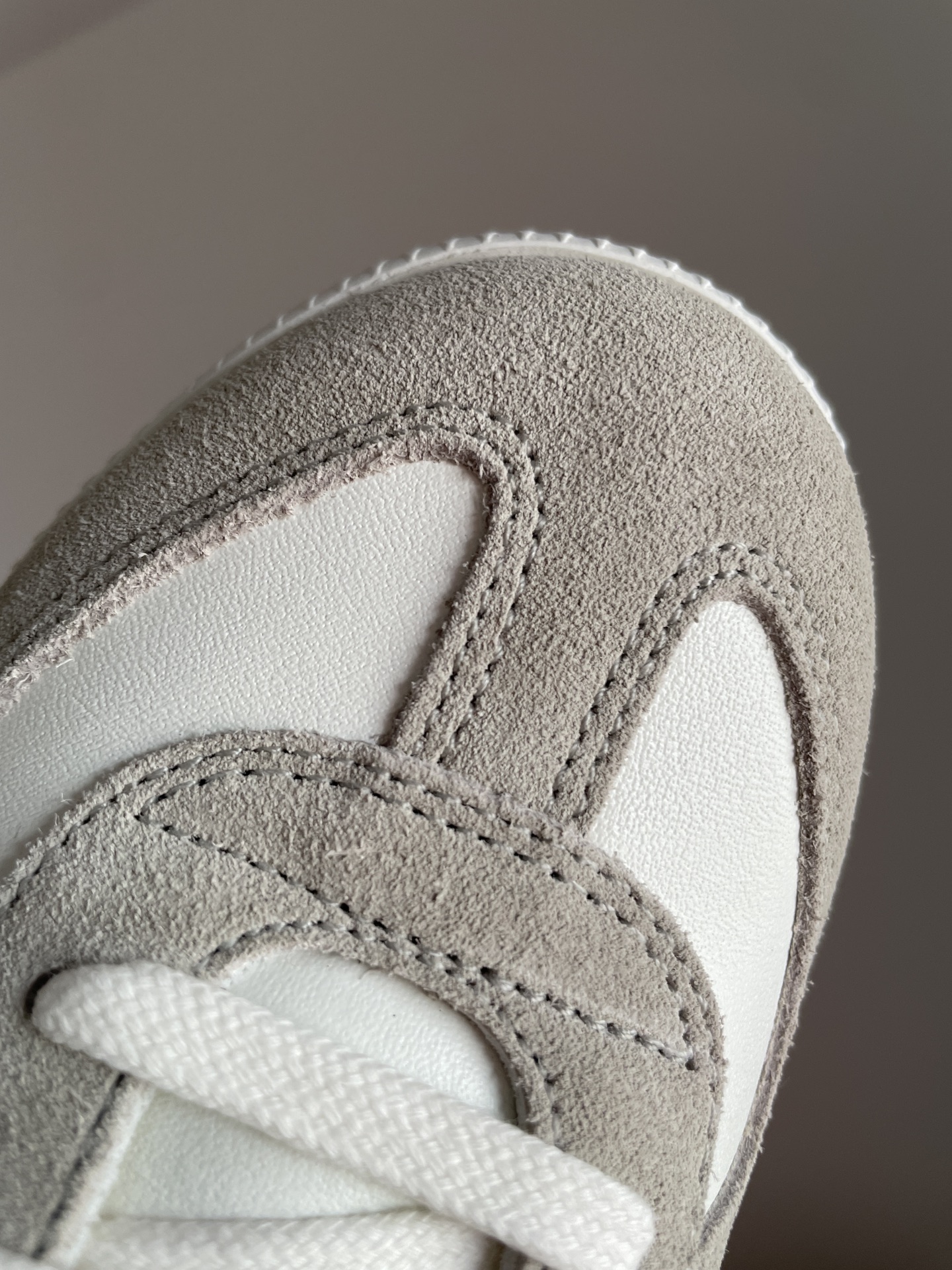 Maison Margiela Replica Leather Durable Low-Top Sneakers Women White - Image 7