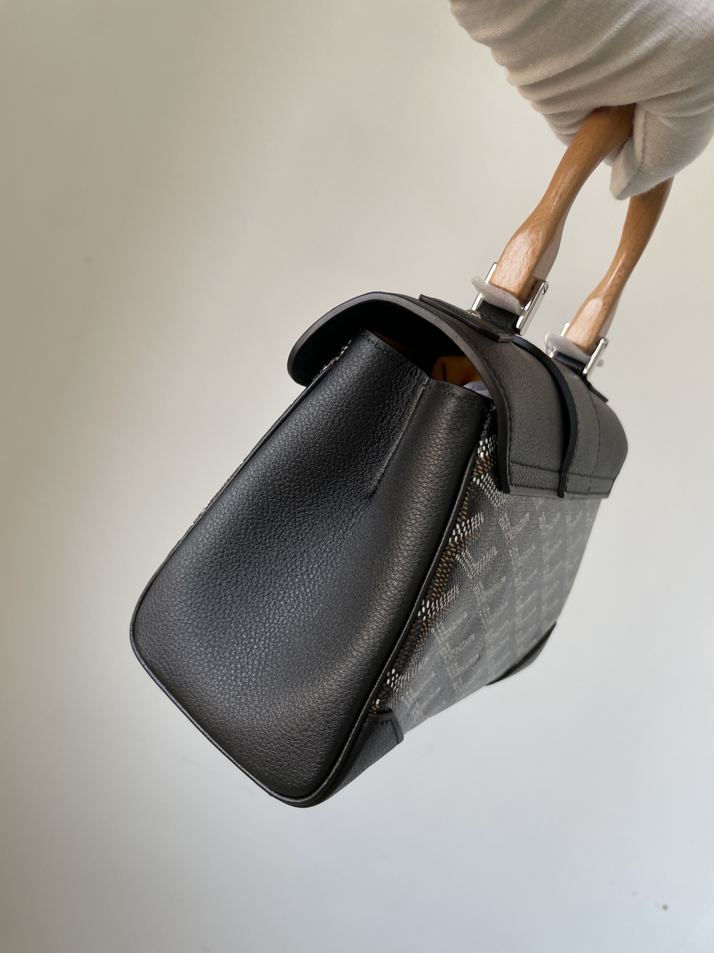 Goyard Saigon Mini Top Handle Bag with Y Pattern Canvas, Beech Wood, and Calfskin Leather – Women - Image 5