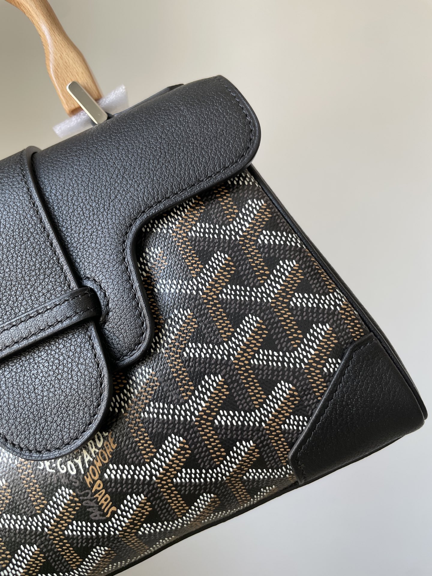 Goyard Saigon Mini Top Handle Bag with Y Pattern Canvas, Beech Wood, and Calfskin Leather – Women - Image 7