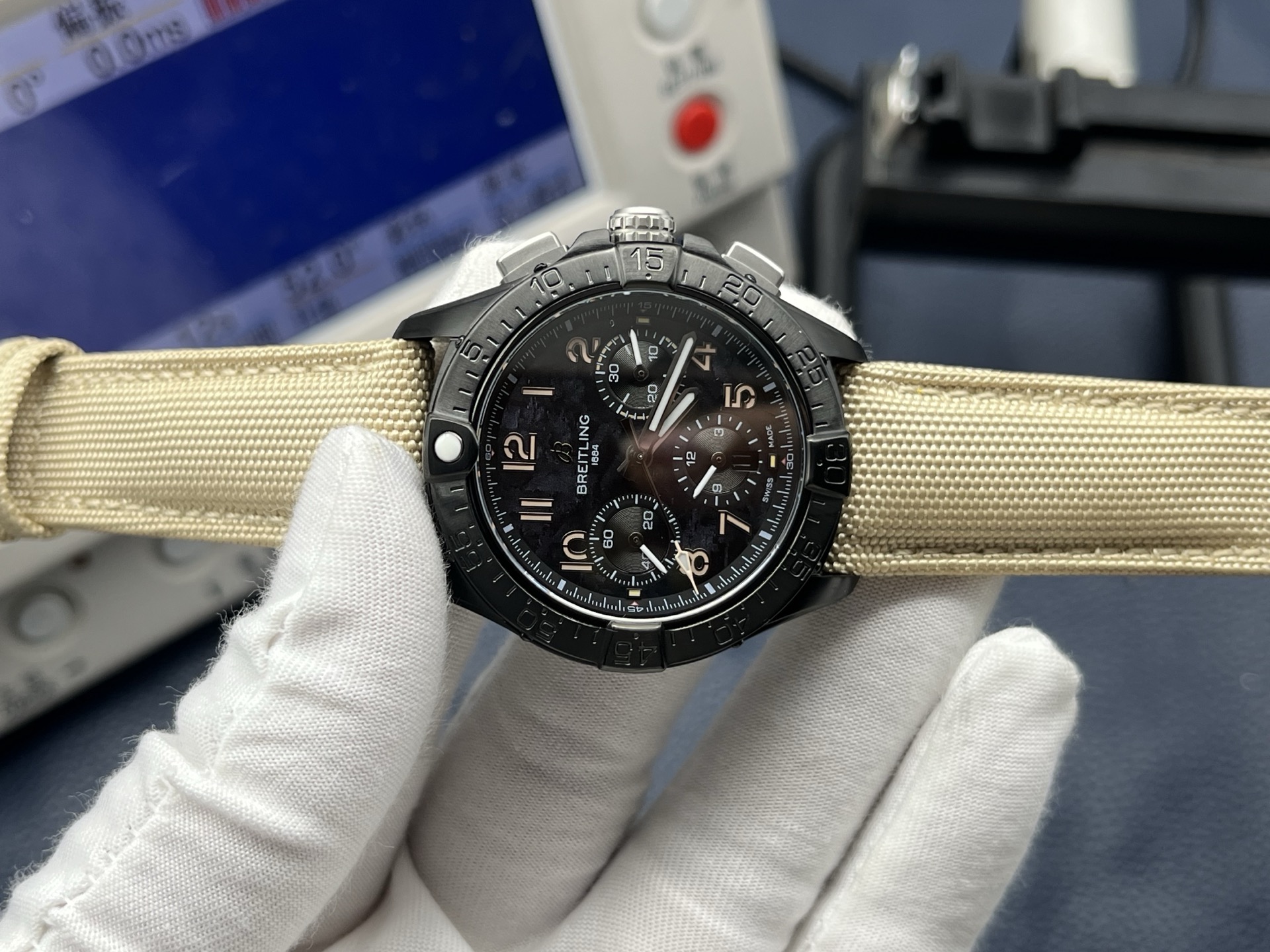 Breitling Avenger B01 Chronograph Automatic Chronograph Men’s Watch 42mm Black Dial Ceramic Case with Leather Strap - Image 5