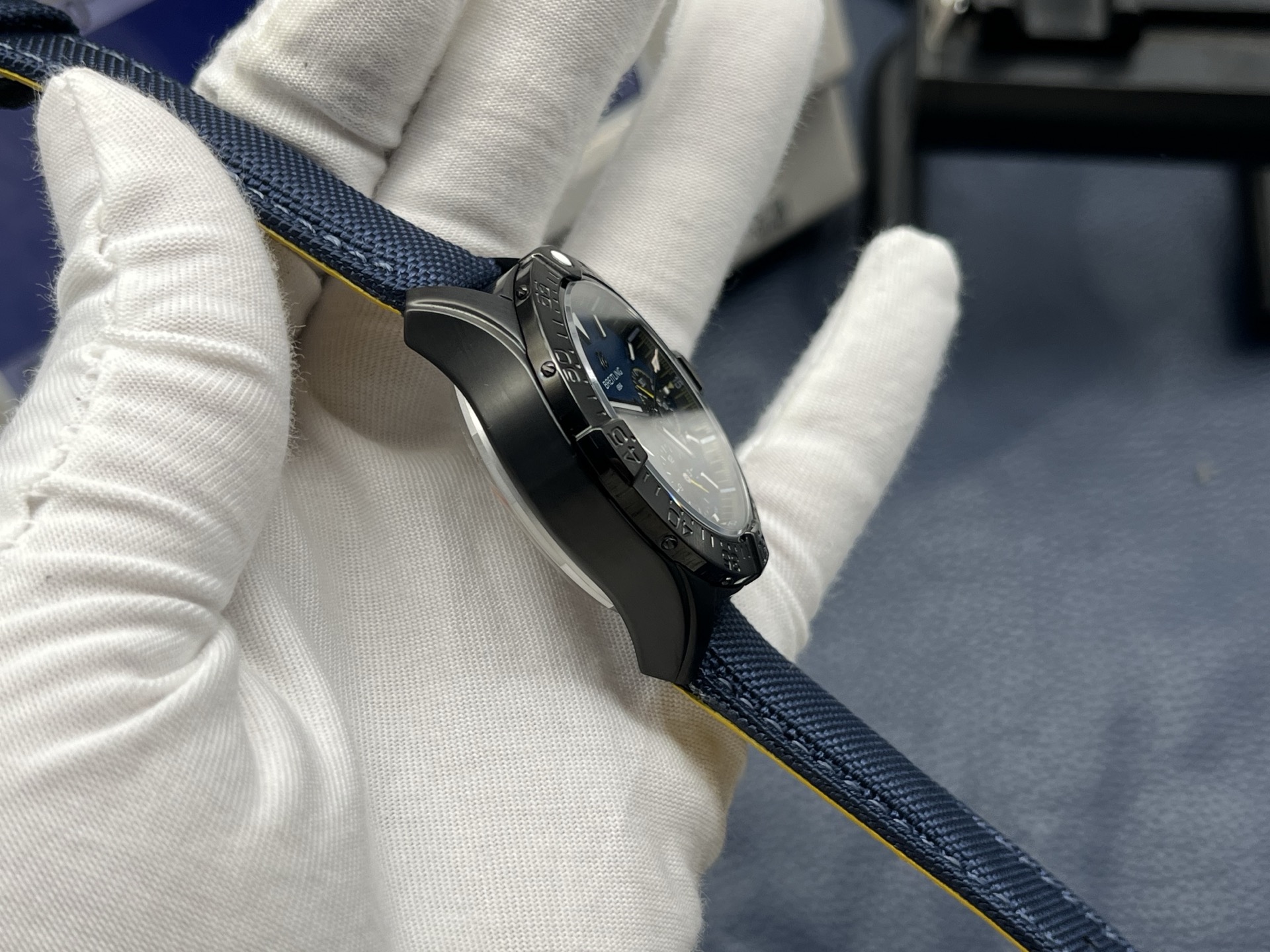 Breitling Avenger Automatic Chronograph Men’s Watch 44mm Blue Dial Ceramic Case with Calf Leather Strap - Image 6