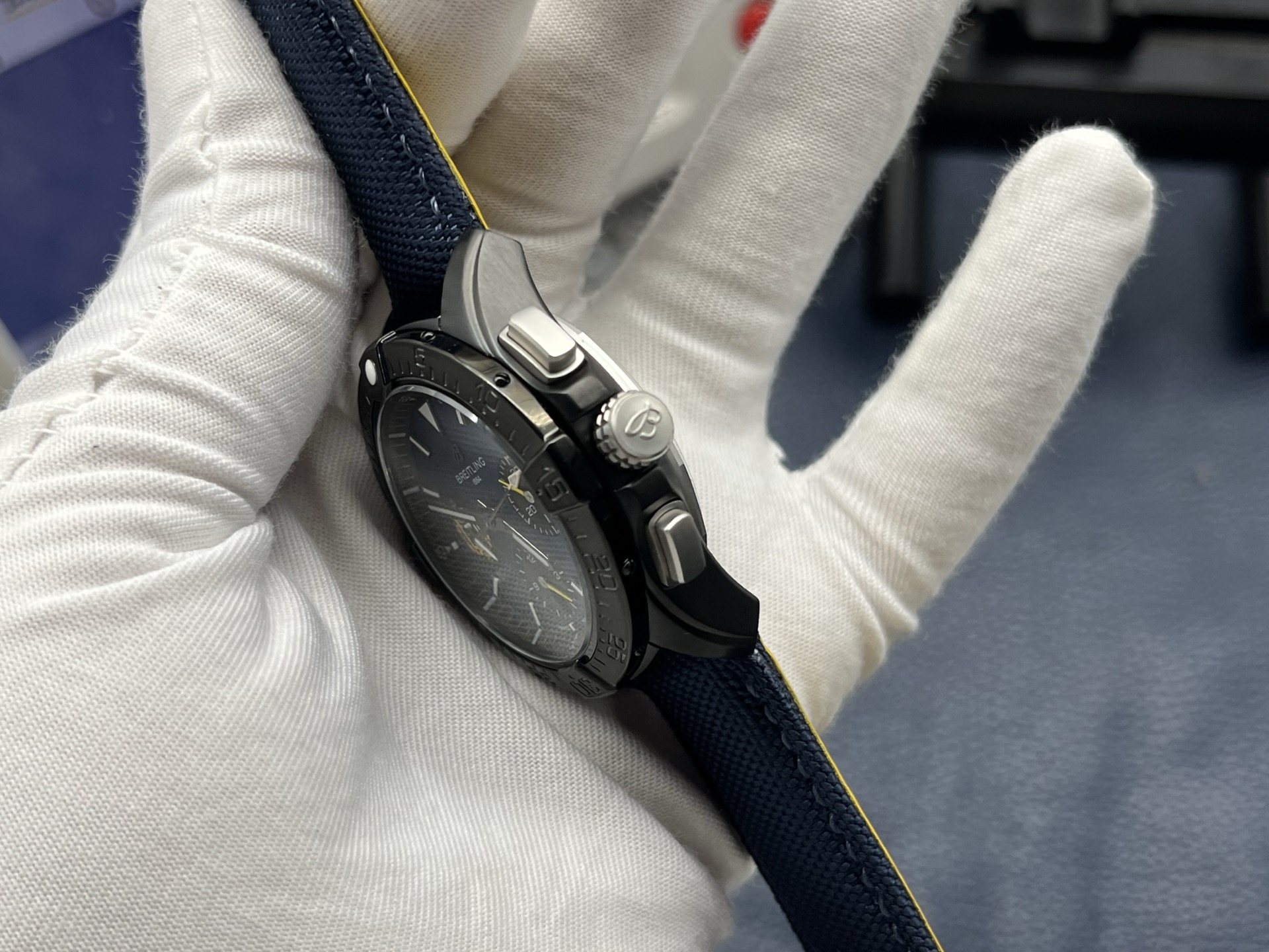 Breitling Avenger Automatic Chronograph Men’s Watch 44mm Blue Dial Ceramic Case with Calf Leather Strap - Image 7