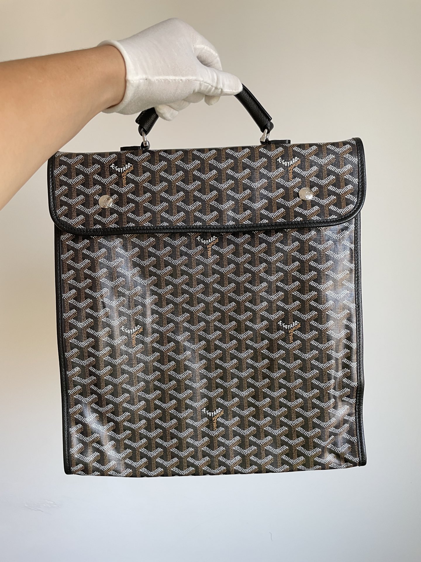 Goyard Saint Léger Medium Foldable Multi-Pocket Backpack Tote Bag in Canvas and Calfskin – Unisex - Image 2