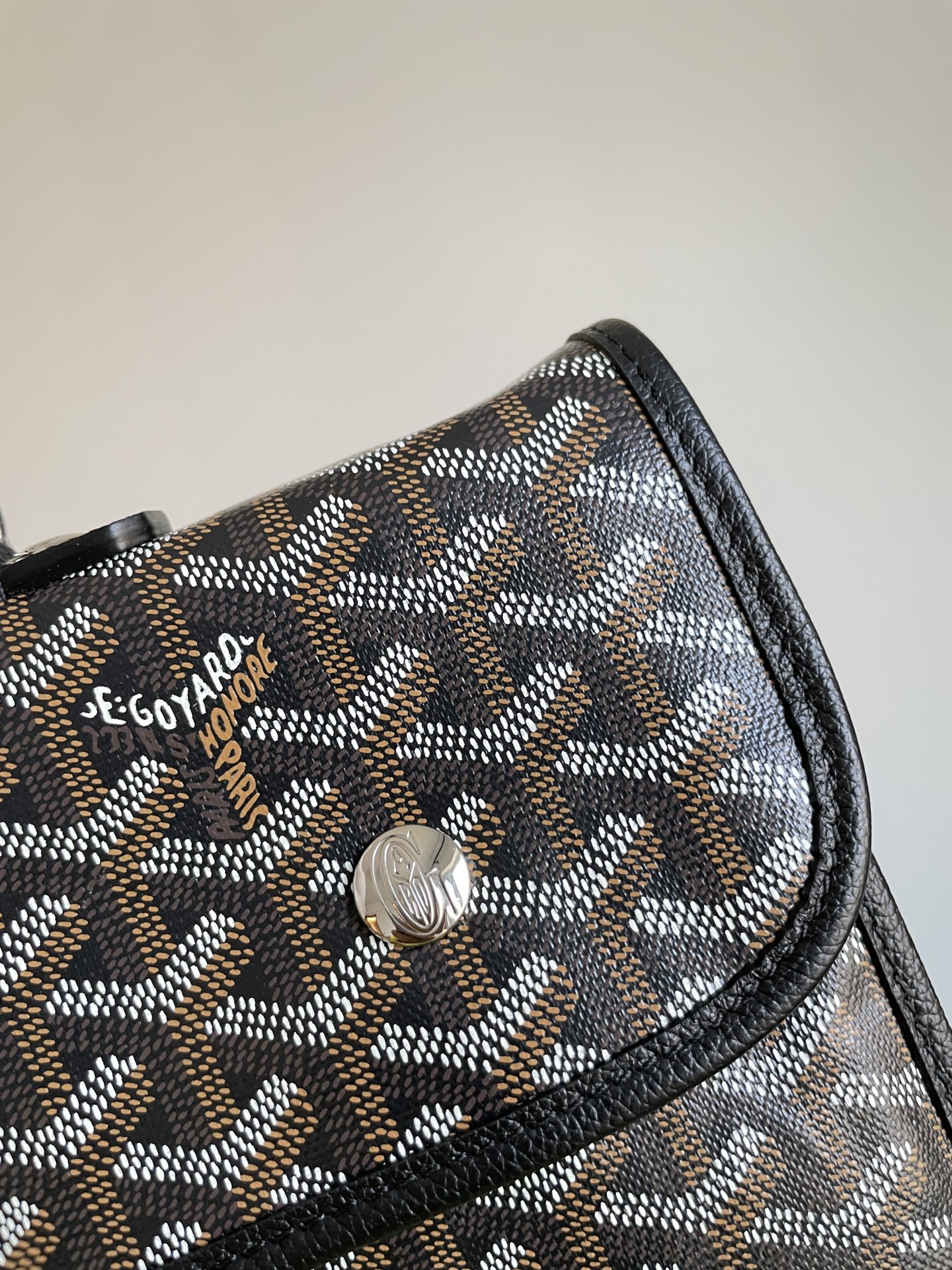 Goyard Saint Léger Medium Foldable Multi-Pocket Backpack Tote Bag in Canvas and Calfskin – Unisex - Image 6