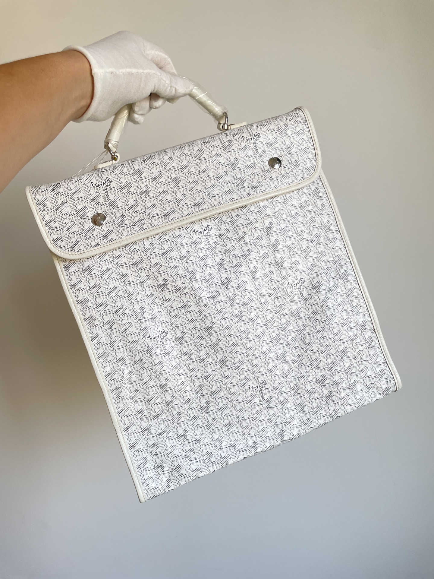 Goyard Saint Léger Medium Foldable Multi-Pocket Backpack Tote Bag in Canvas and Calfskin – Unisex - Image 2