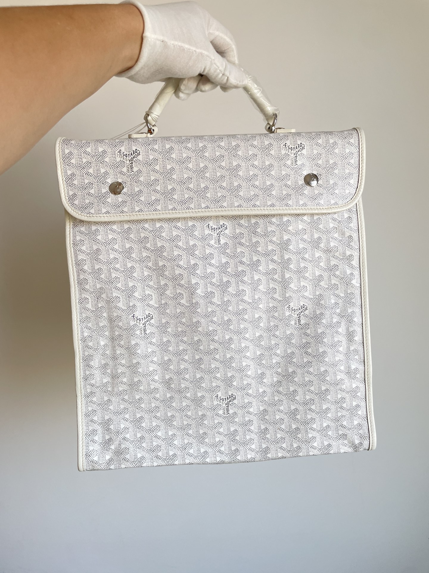 Goyard Saint Léger Medium Foldable Multi-Pocket Backpack Tote Bag in Canvas and Calfskin – Unisex - Image 4