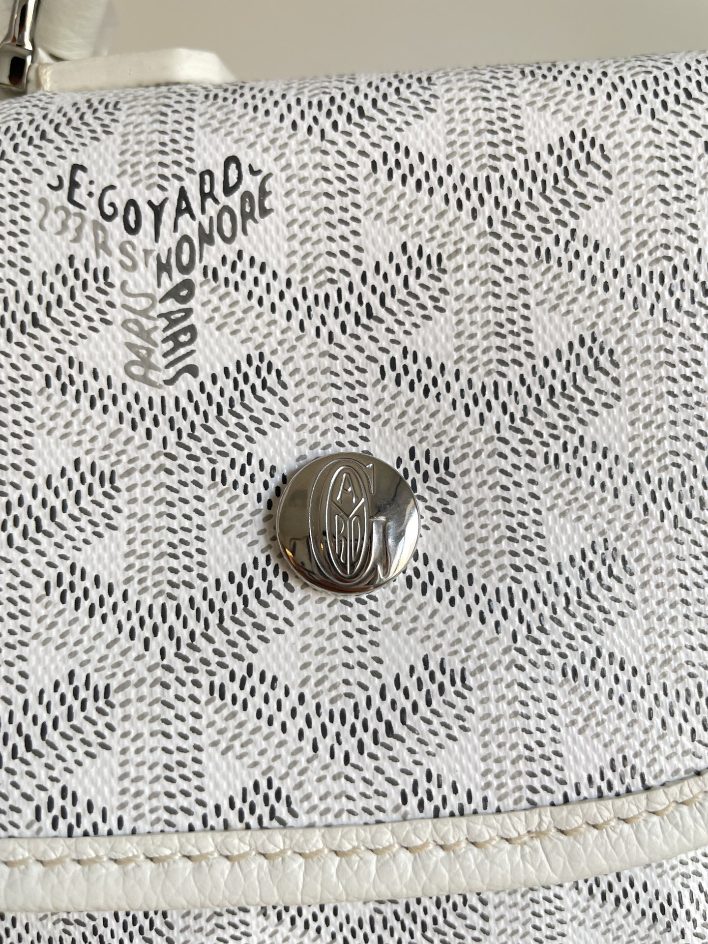 Goyard Saint Léger Medium Foldable Multi-Pocket Backpack Tote Bag in Canvas and Calfskin – Unisex - Image 5