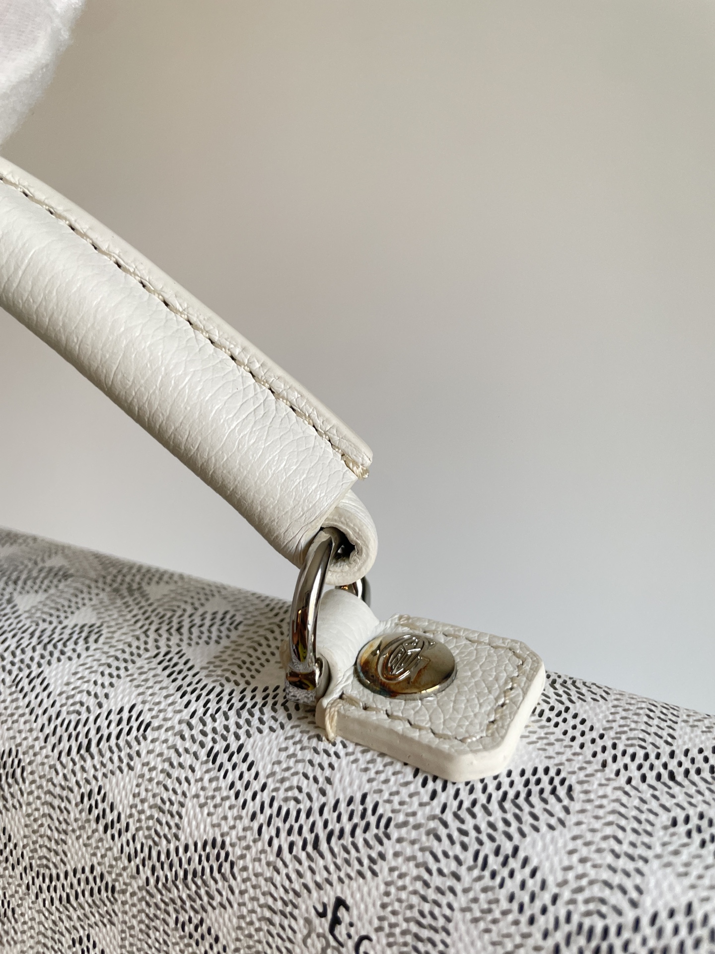 Goyard Saint Léger Medium Foldable Multi-Pocket Backpack Tote Bag in Canvas and Calfskin – Unisex - Image 7